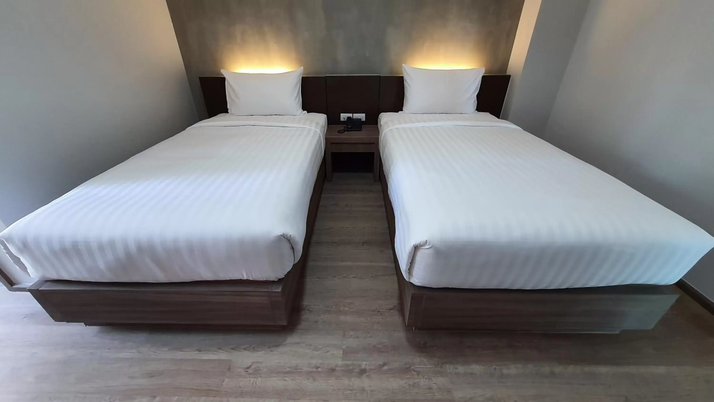 Deluxe Twin Room in โรงแรมดับเบิ้ลดี ปากเกร็ด Double D hotel Deluxe Twin Room in โรงแรมดับเบิ้ลดี ปากเกร็ด Double D hotel
