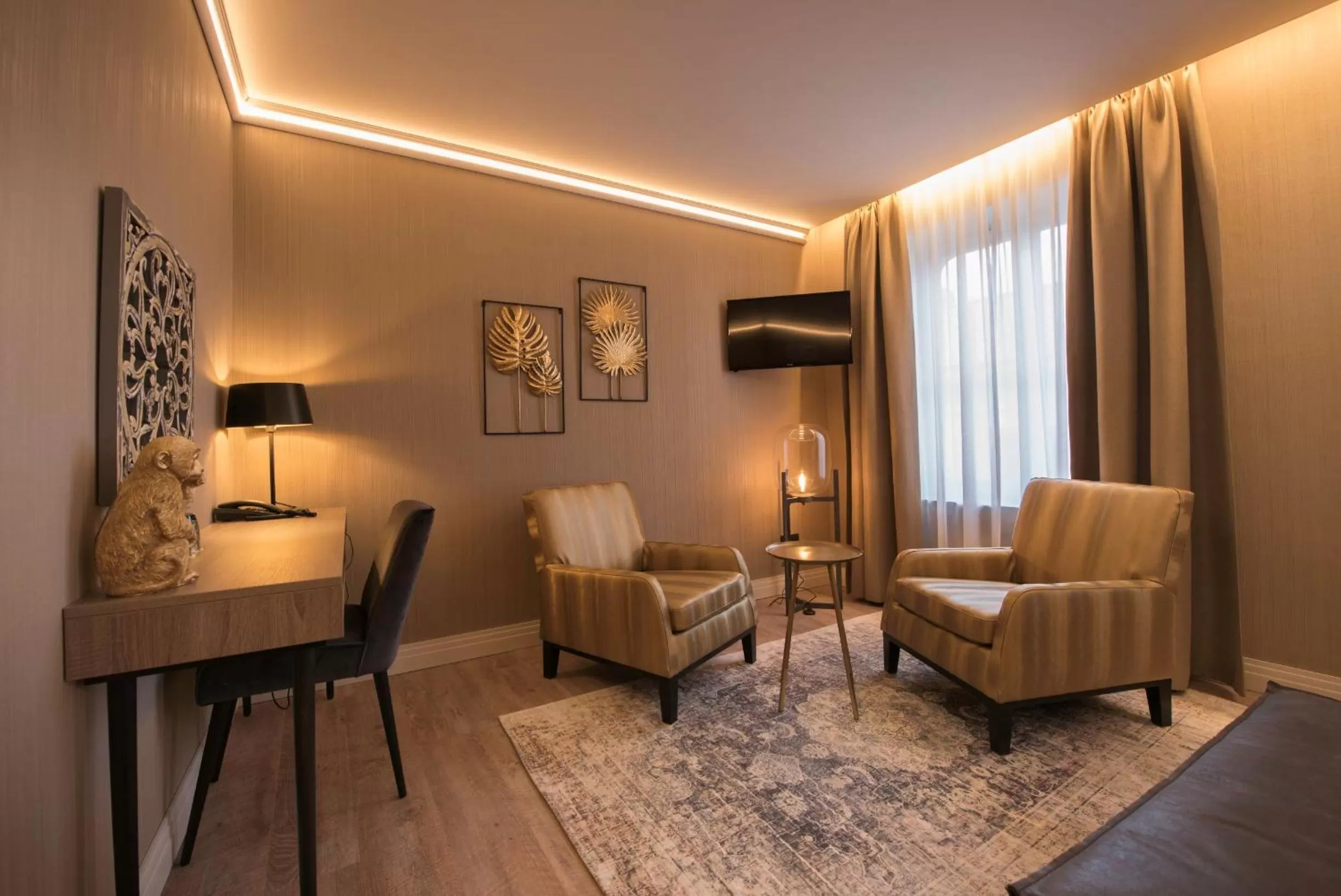 Seating area in Hotel Acacia