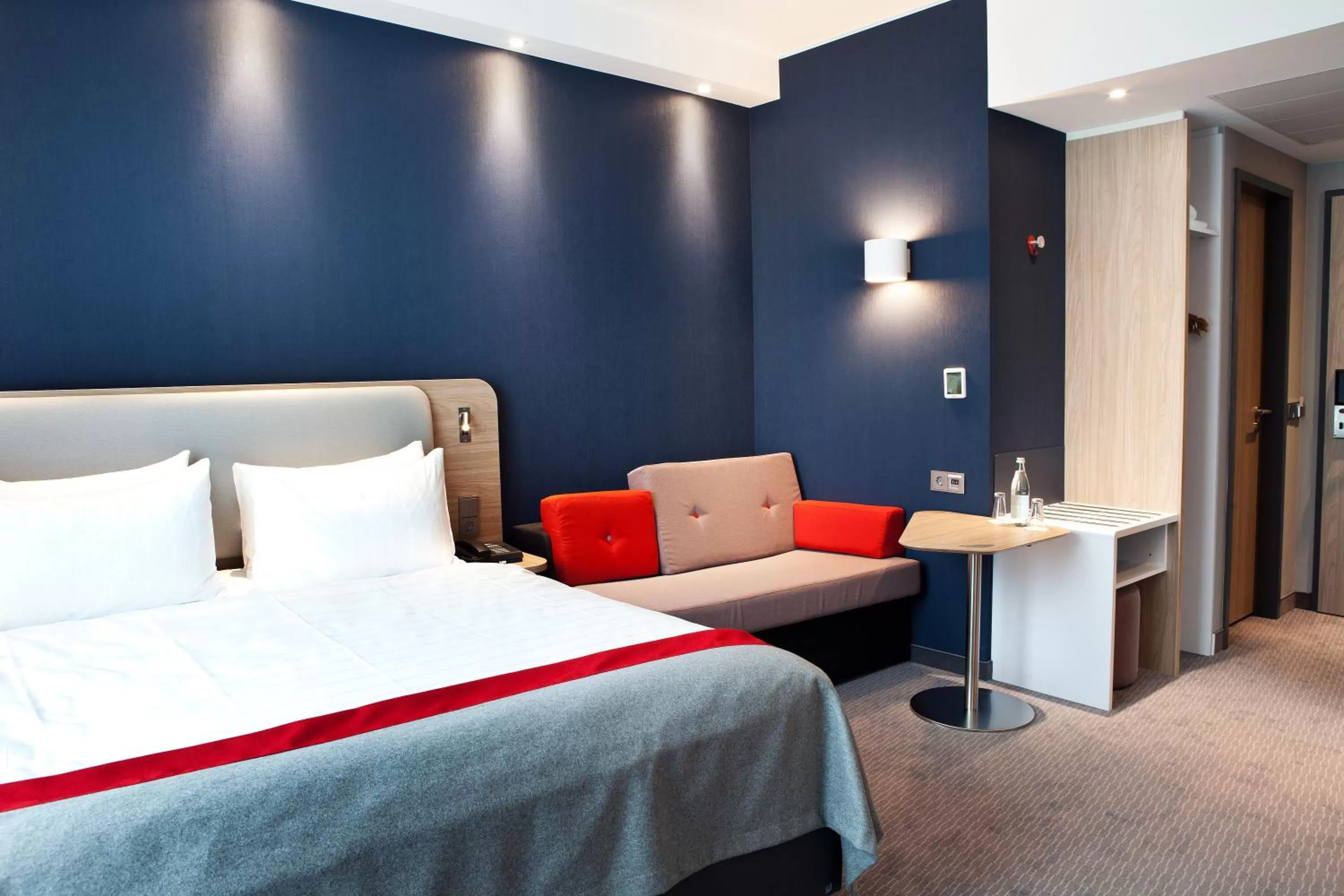 Bed in Holiday Inn Express - Siegen by IHG