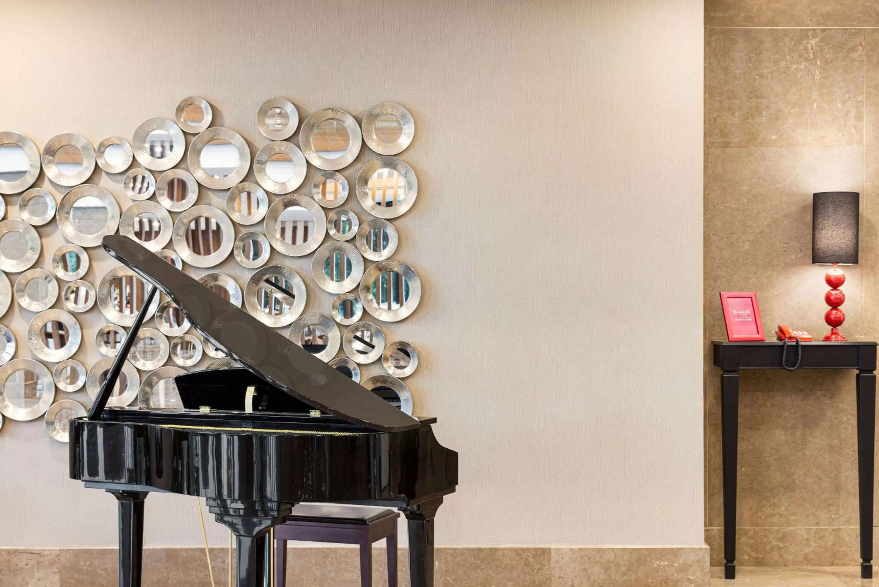 Lobby or reception in Ramada Plaza by Wyndham Samsun