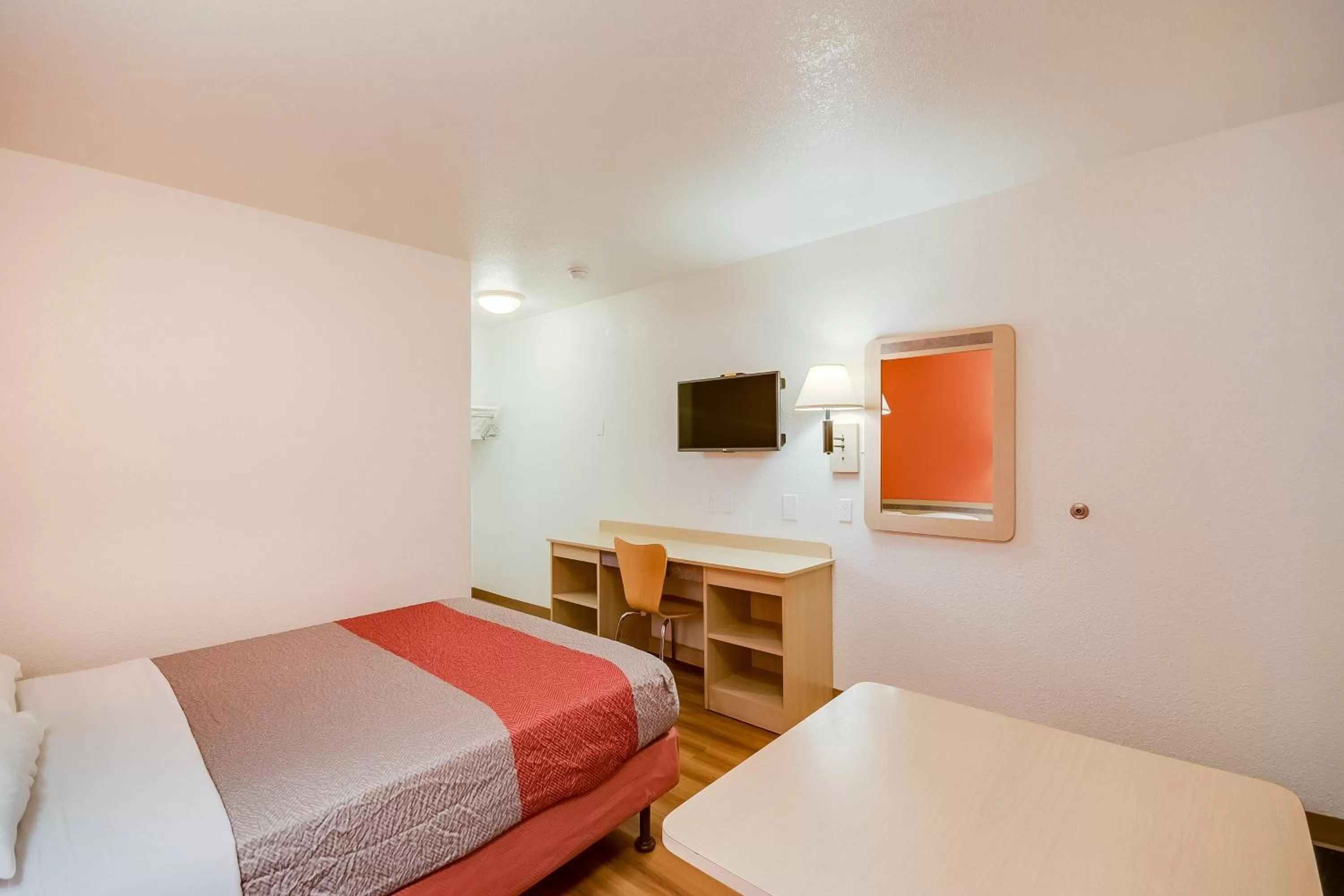 Bedroom, Bed in Motel 6-Bellingham, WA