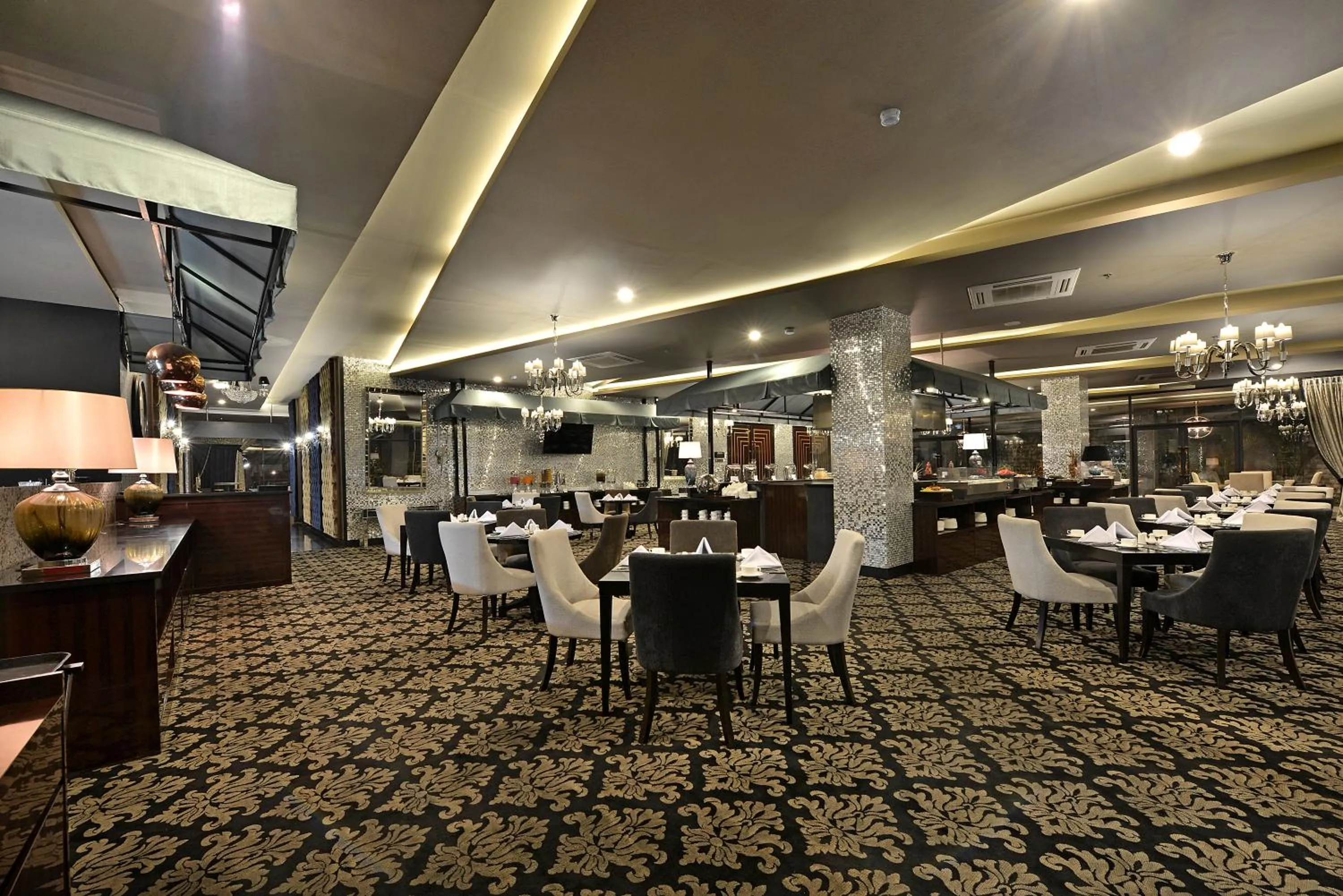 Restaurant/Places to Eat in Amaroossa Grande