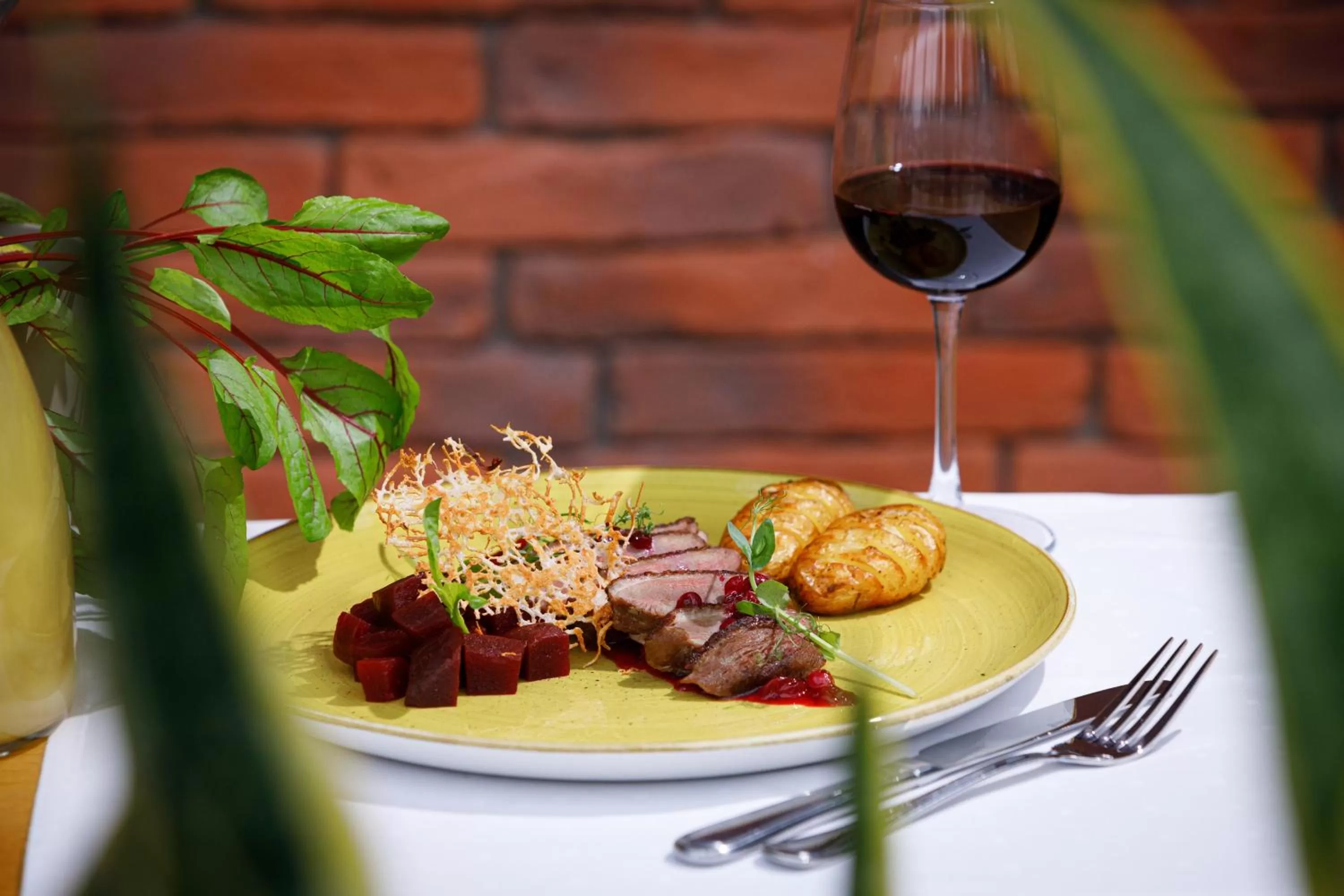 Restaurant/places to eat in Hotel Kompleks Beskid z basenem i stokiem narciarskim - blisko Babiej Góry