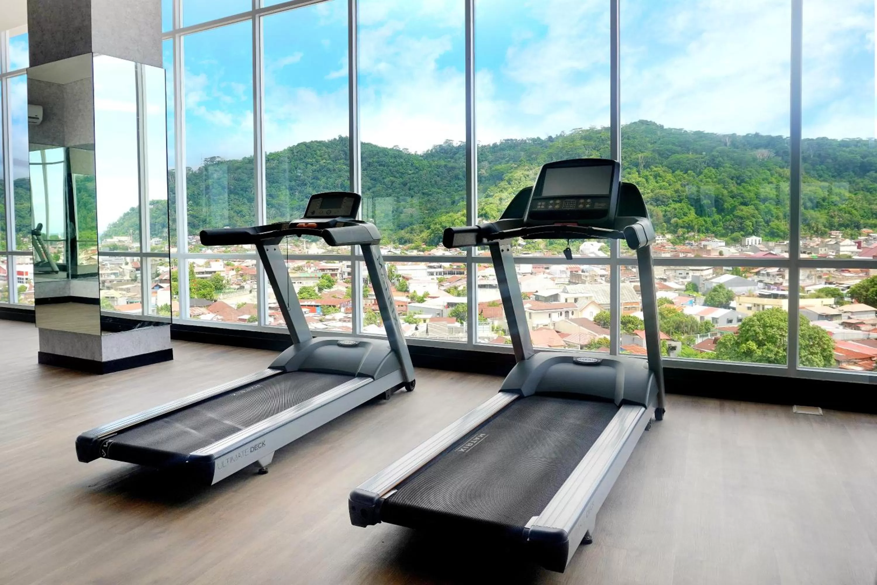 Fitness centre/facilities in The ZHM Premiere Padang