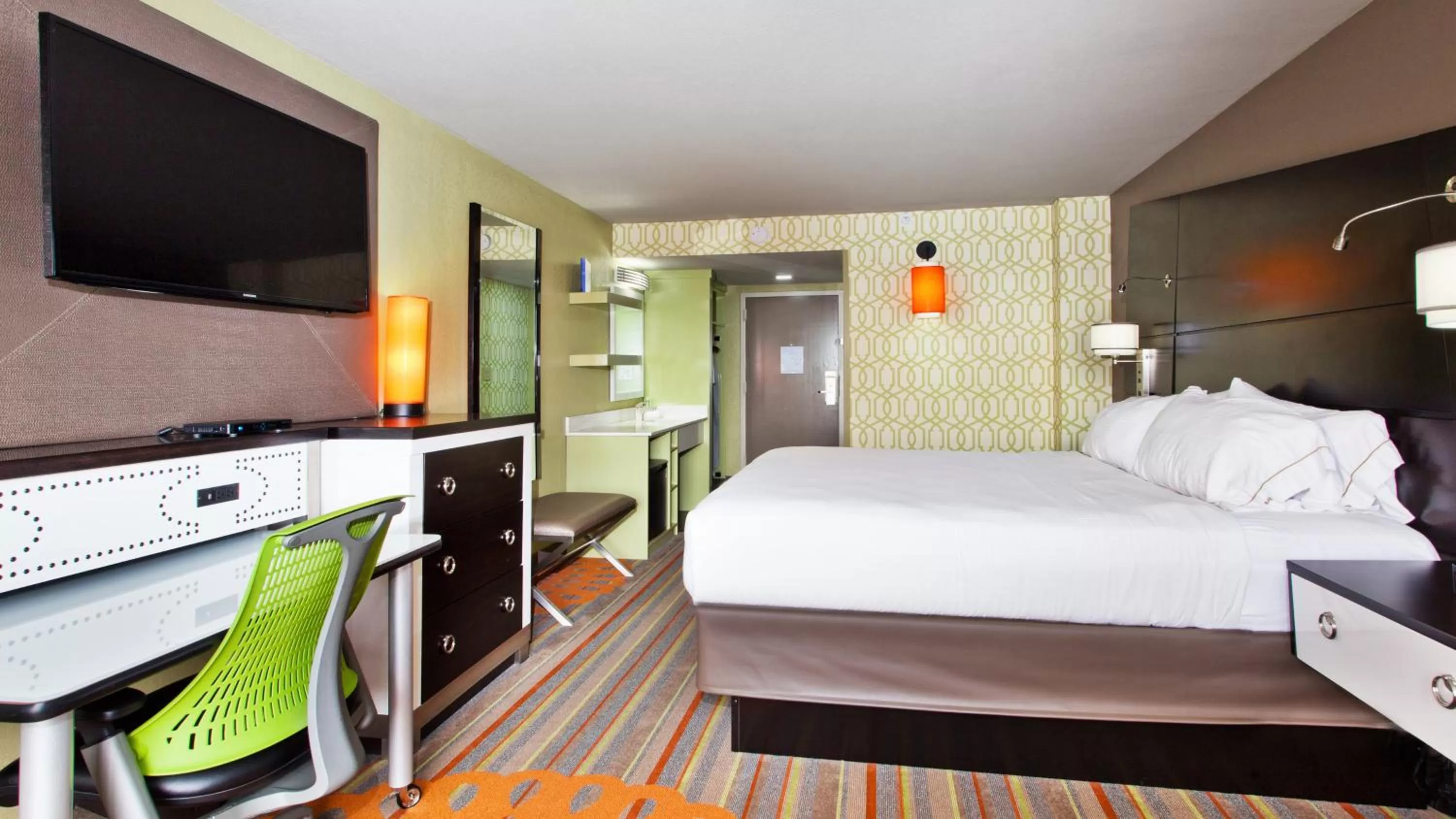 Holiday Inn Express Atlanta Galleria-Ballpark Area by IHG