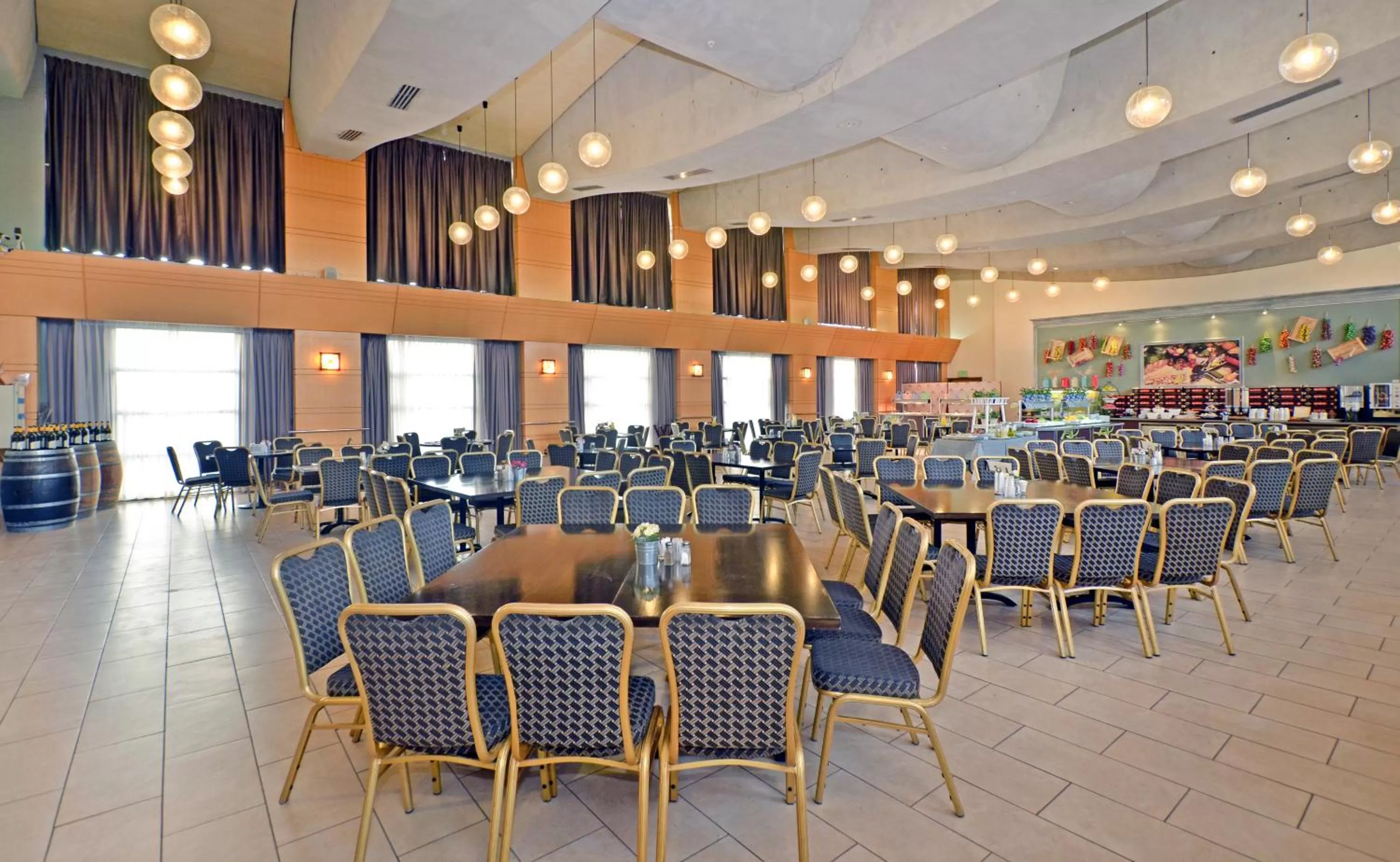 Restaurant/places to eat in Ruth Daniel Residence