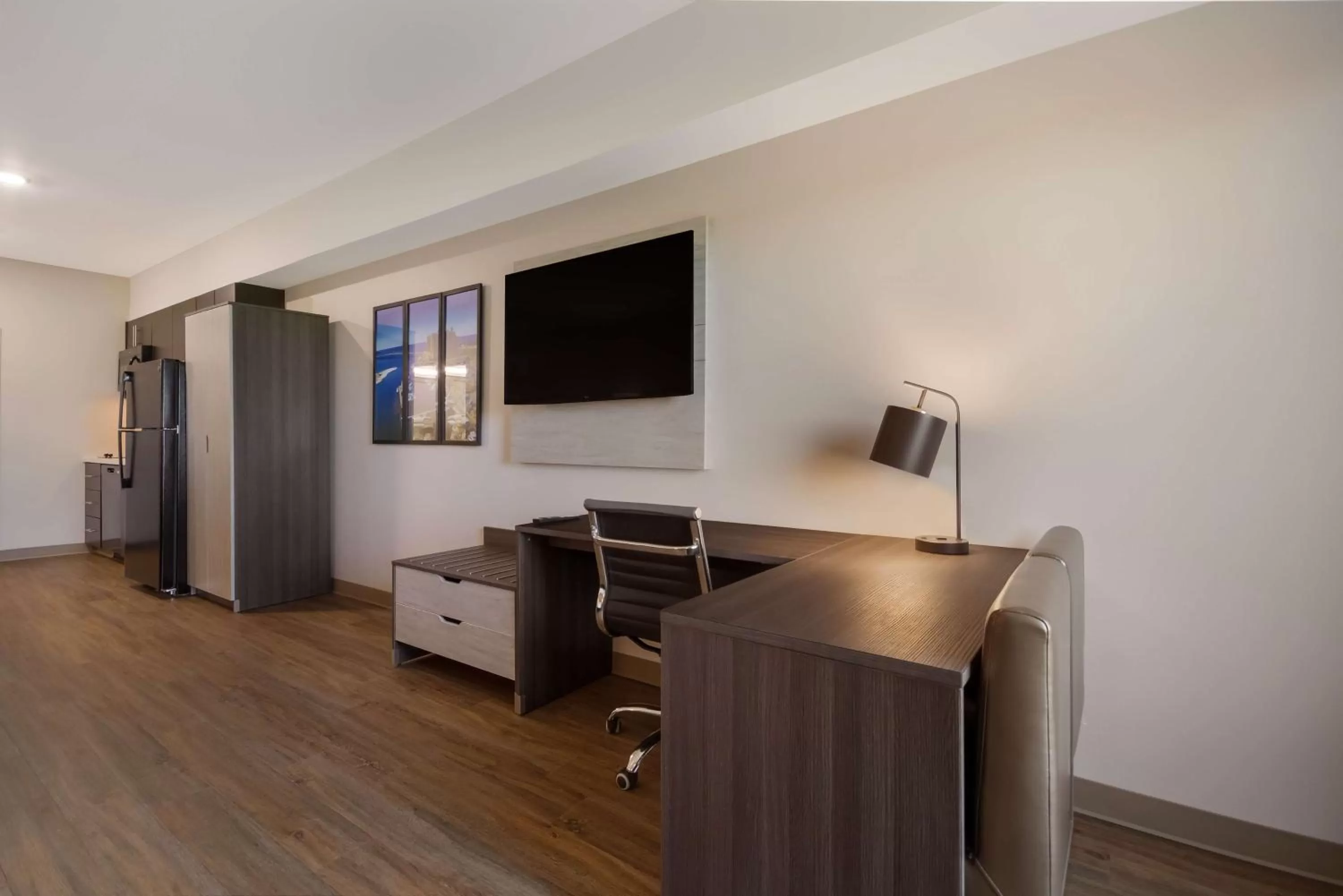 King Suite with Sofabed - Non-Smoking in Best Western Sugar Sands Inn & Suites