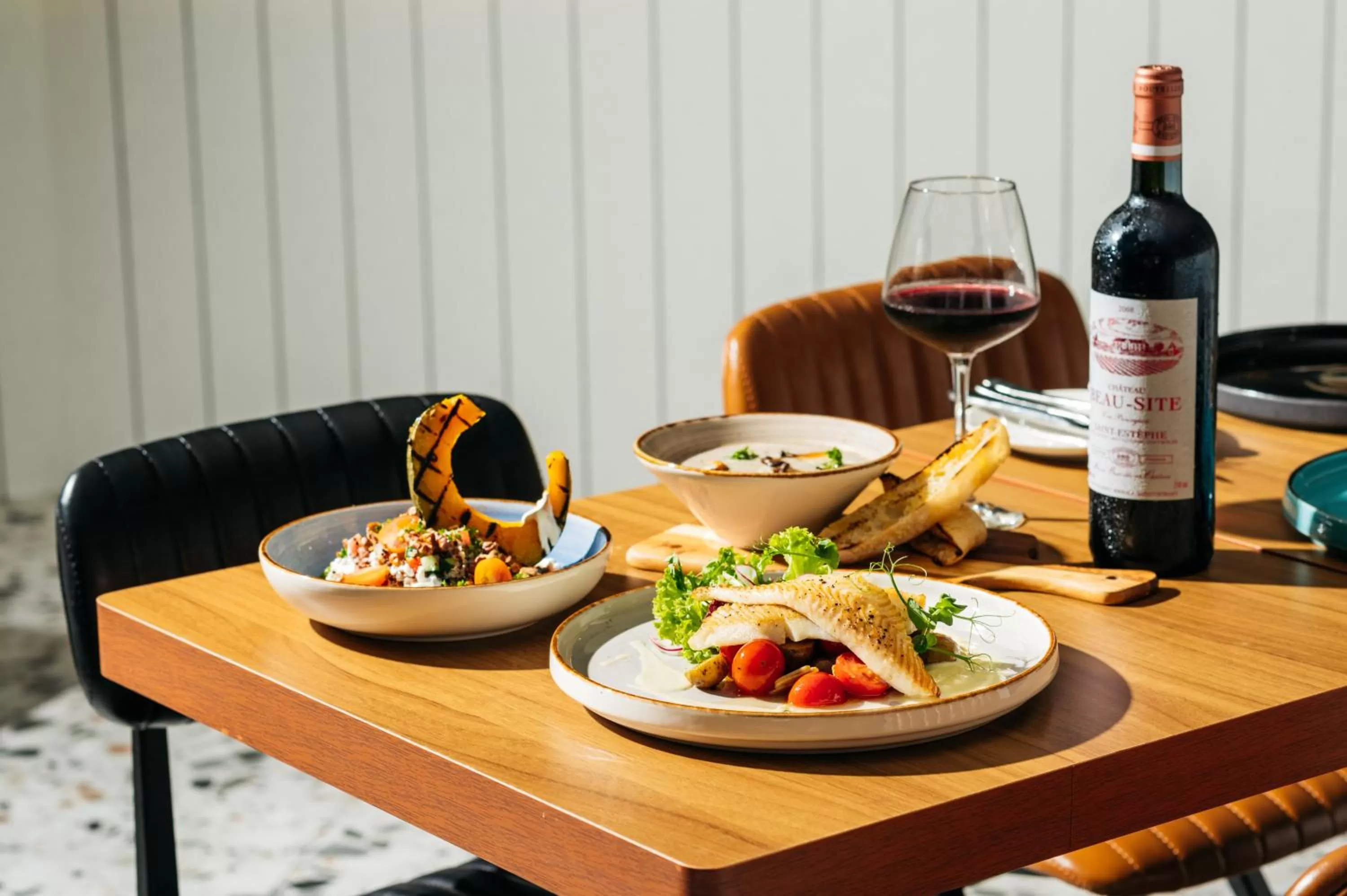 Restaurant/places to eat in Mercure Singapore Tyrwhitt