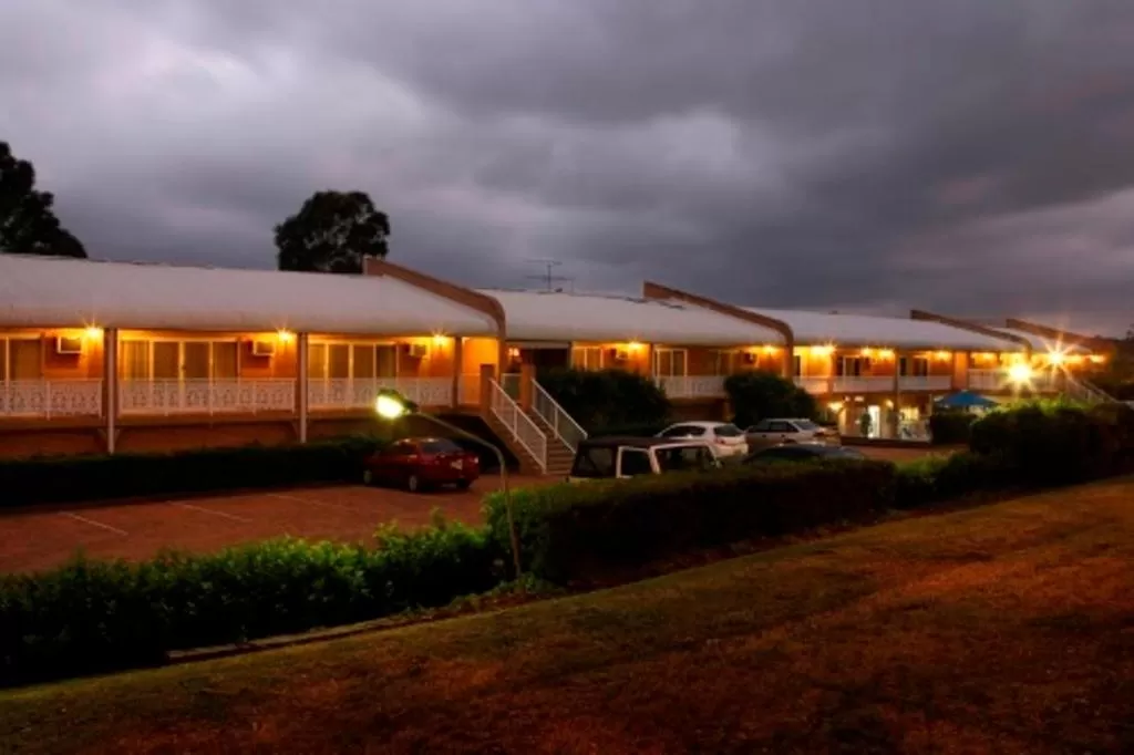 Property building in The Hermitage Motel - Campbelltown