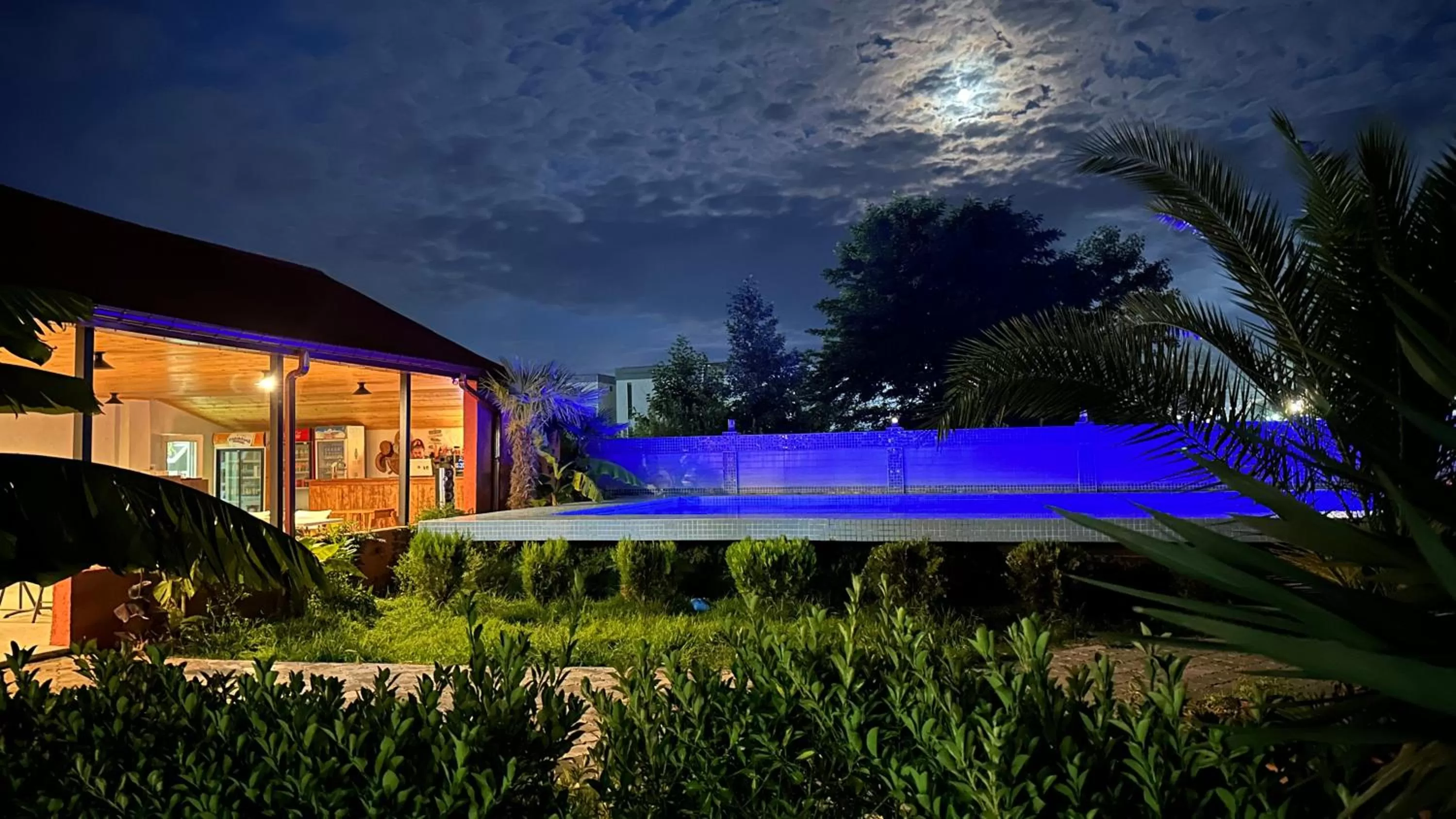 Swimming Pool in Hotel Mirage Ureki