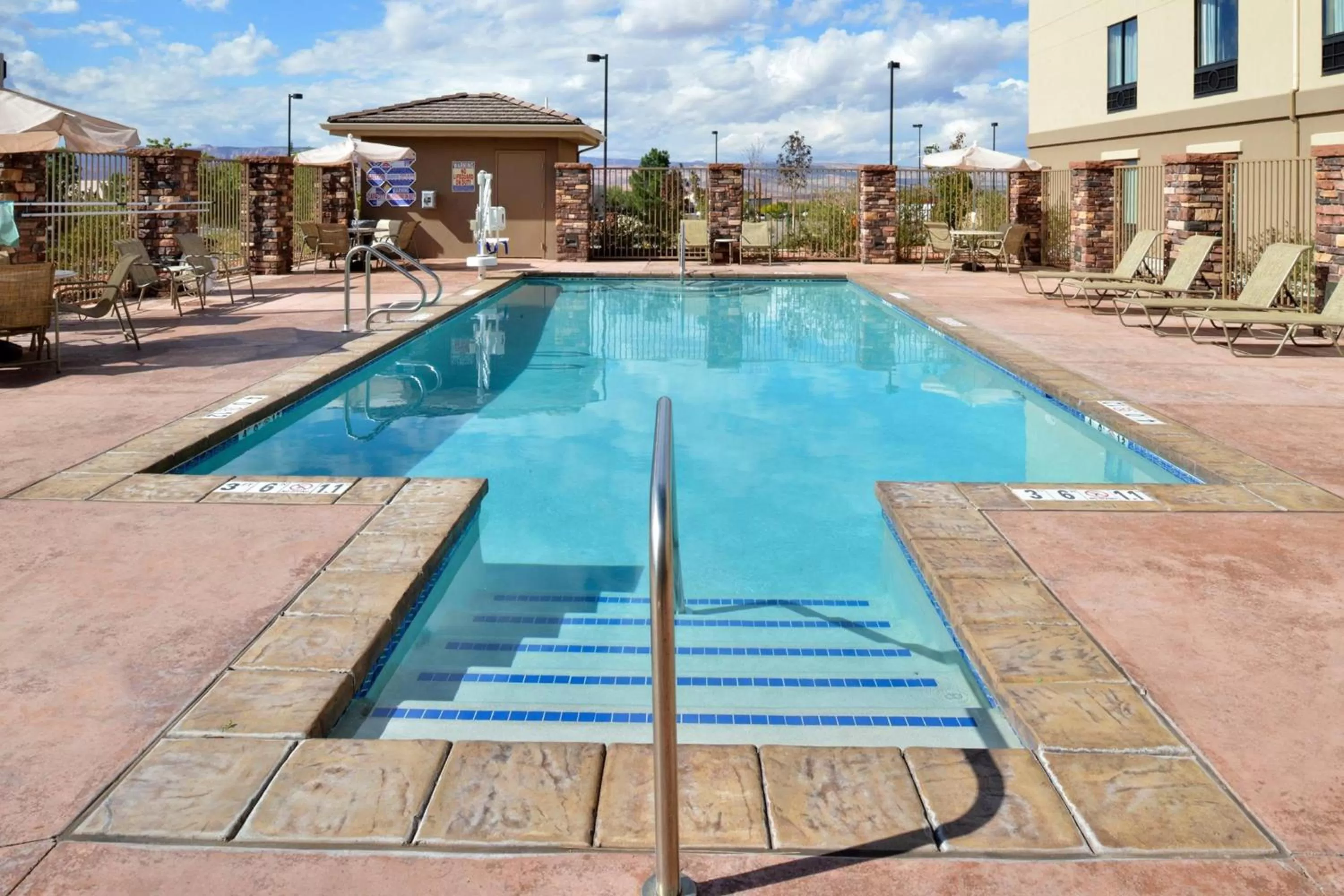Swimming pool in Holiday Inn Express & Suites Page - Lake Powell Area by IHG