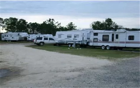 Property Building in Elk Point Motel & RV Park