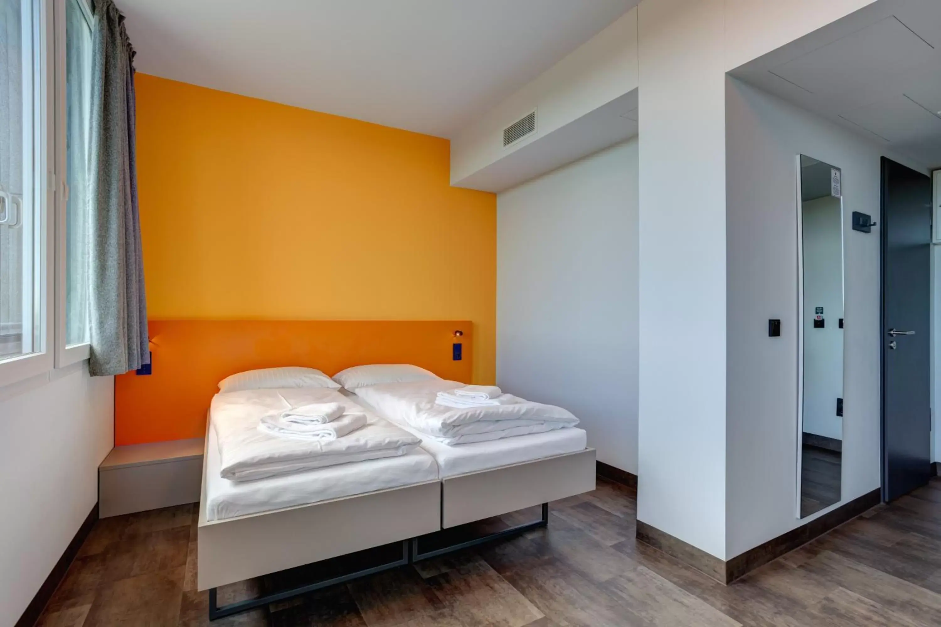 Twin Room in MEININGER Hotel München Olympiapark Twin Room in MEININGER Hotel München Olympiapark