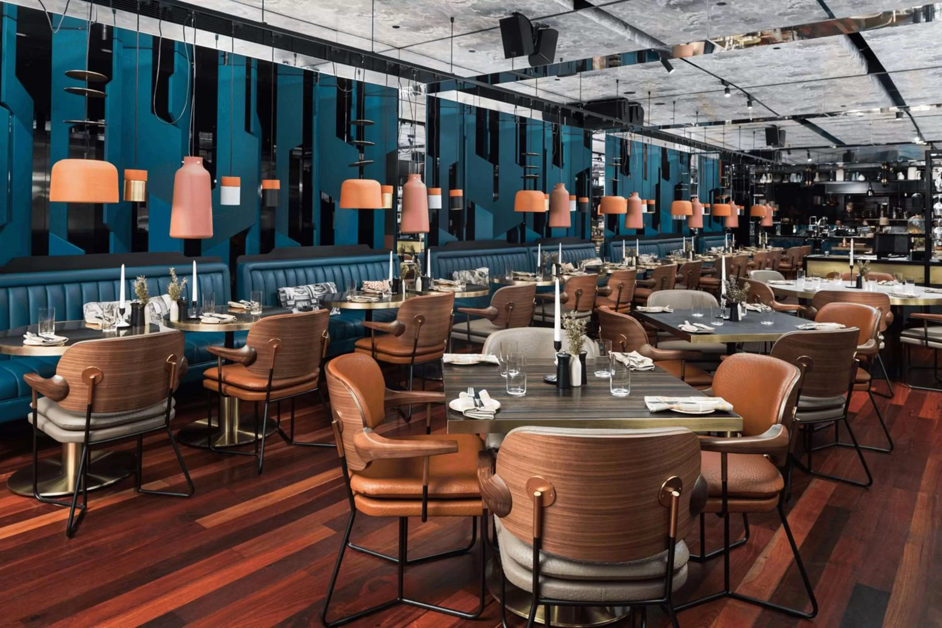 Restaurant/places to eat in QT Perth