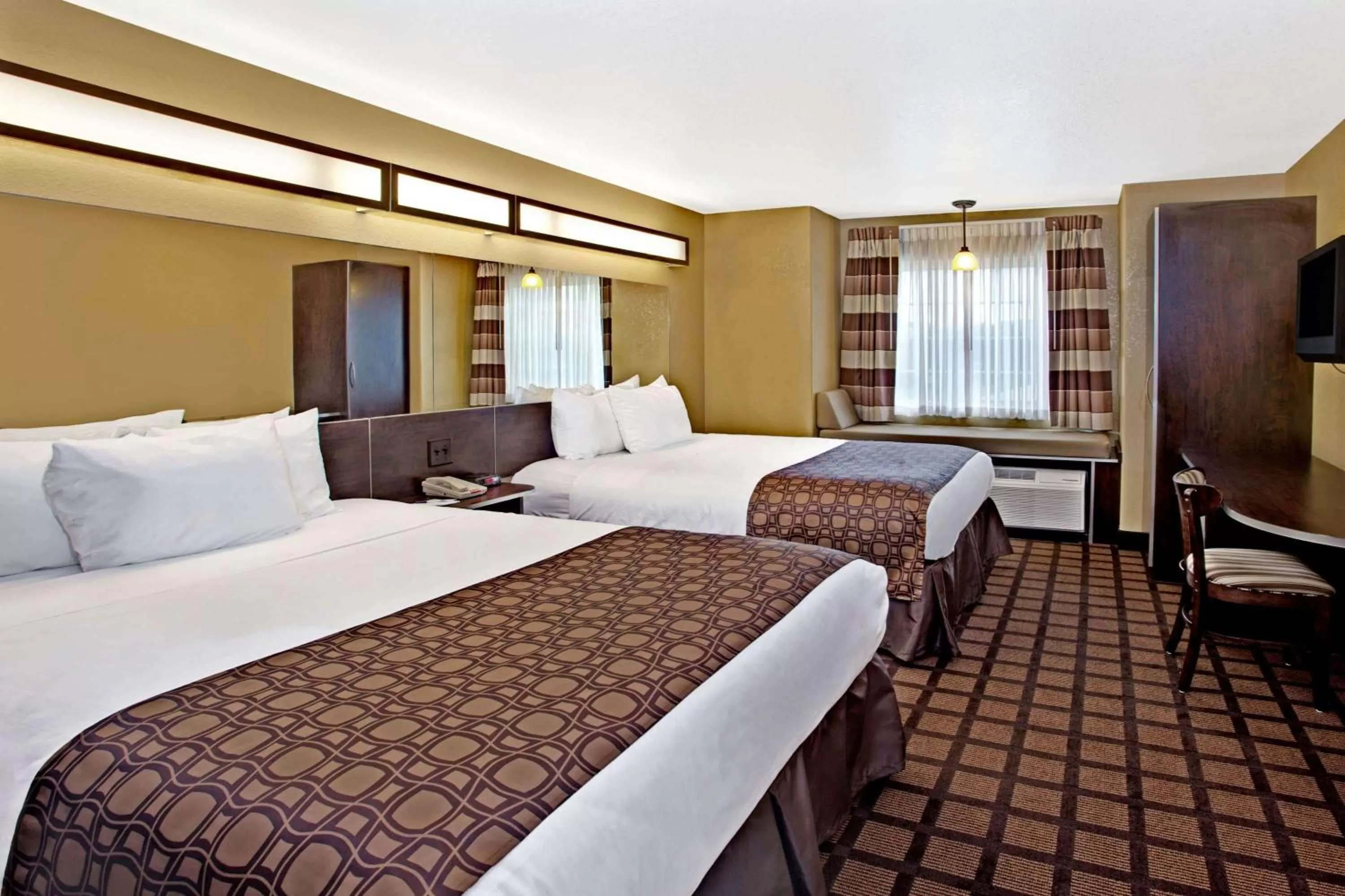 Photo of the whole room, Bed in Microtel Inn & Suites - Cartersville