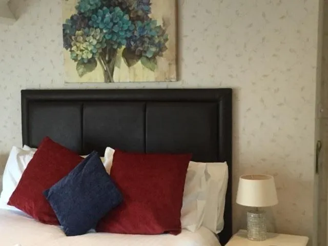 Bedroom, Bed in Poltair Guest House