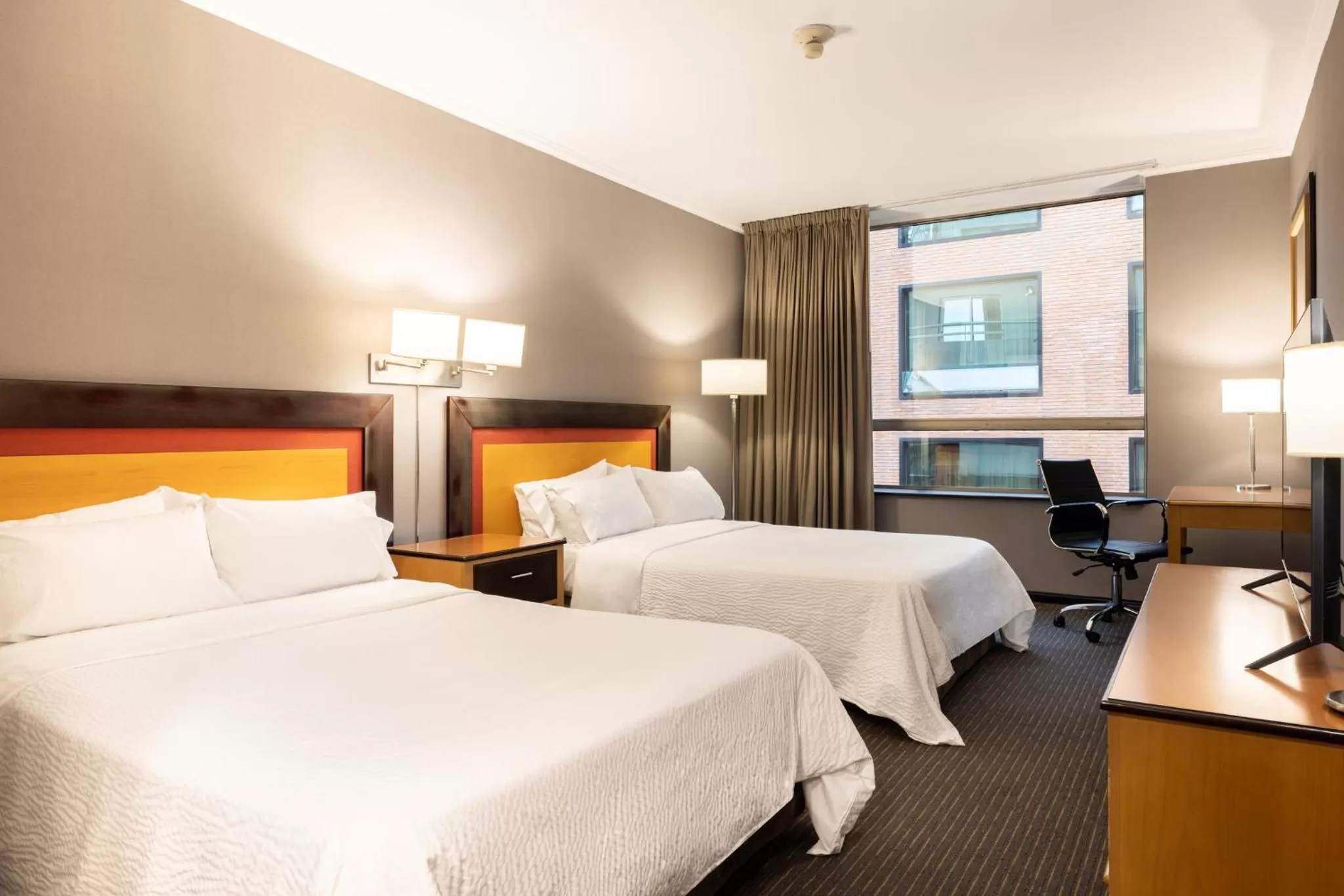 Photo of the whole room, Bed in Holiday Inn Express Puerto Madero by IHG