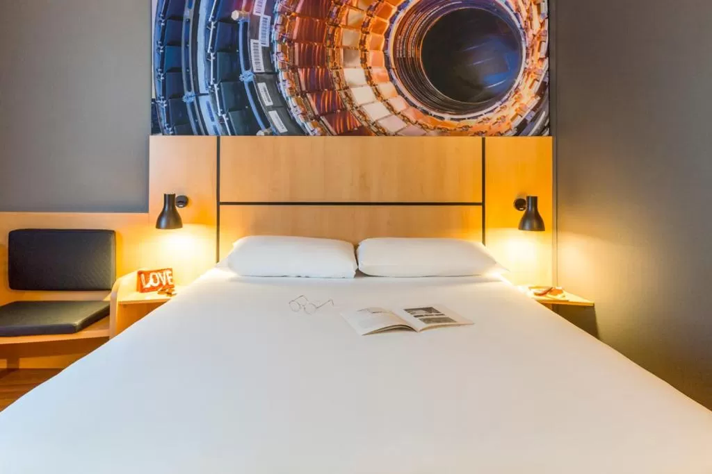 Bedroom, Bed in ibis Genève Petit Lancy