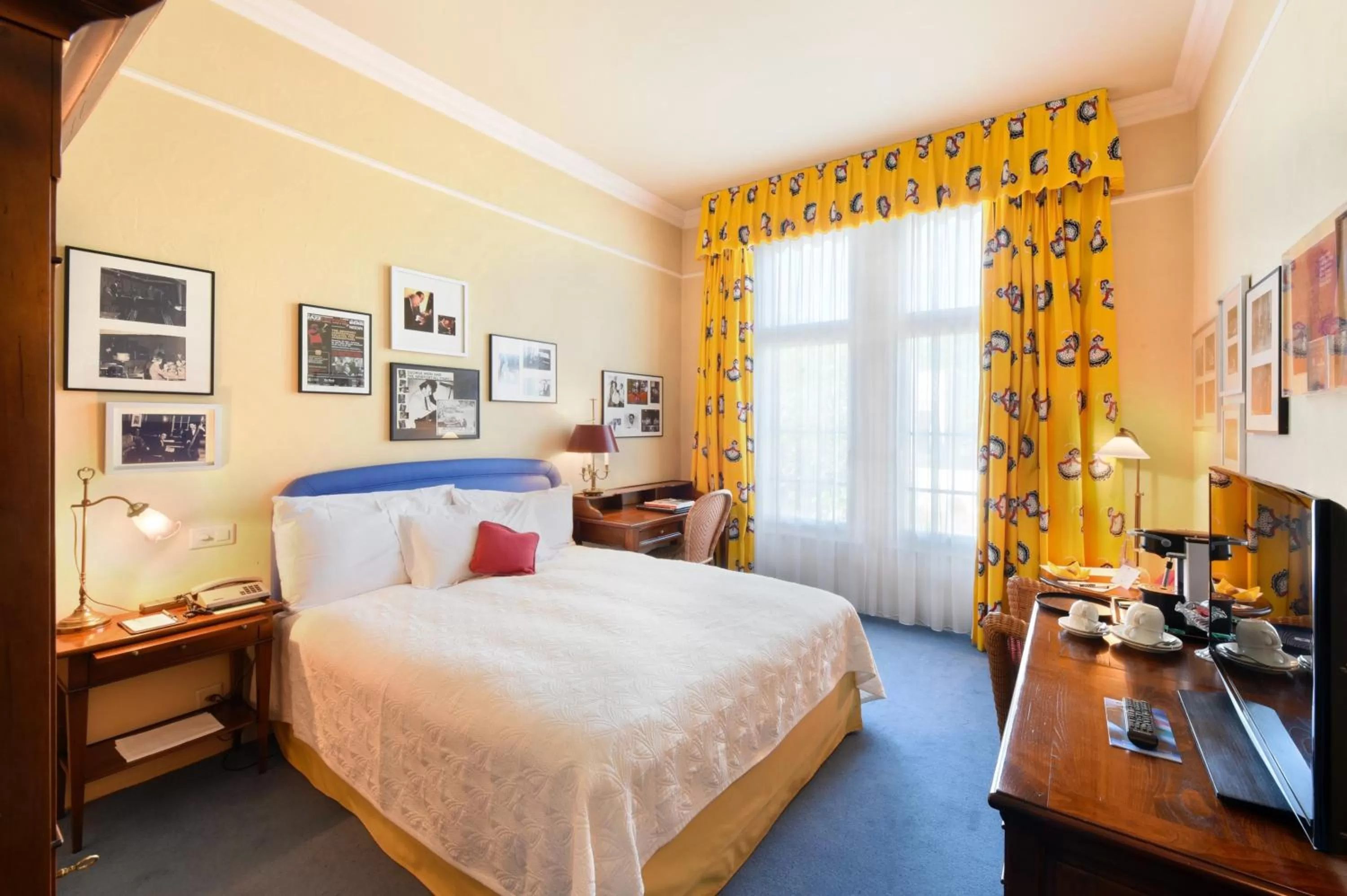 Photo of the whole room, Bed in Unique Hotel Innere Enge