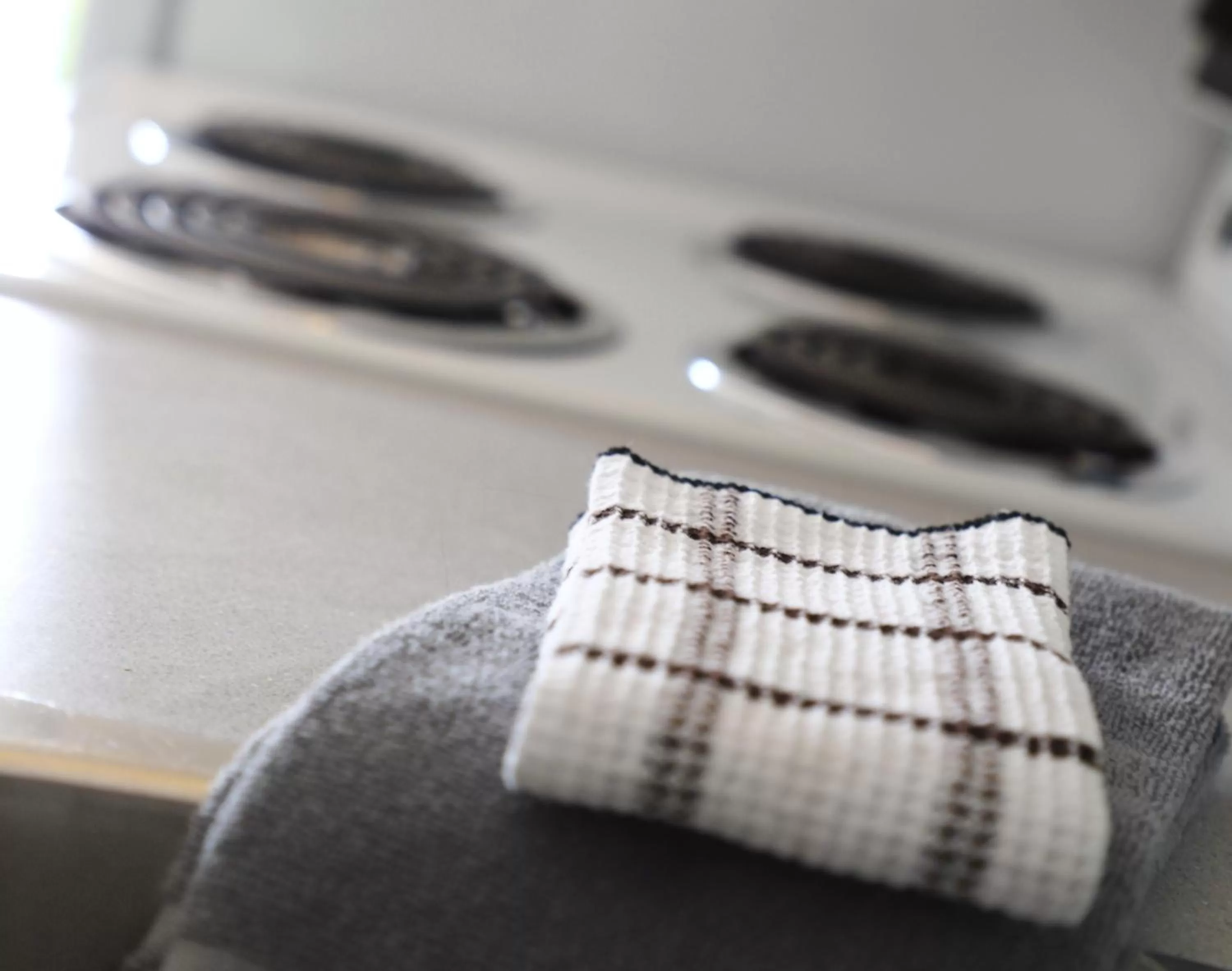 Kitchen or kitchenette in Duncan Motel