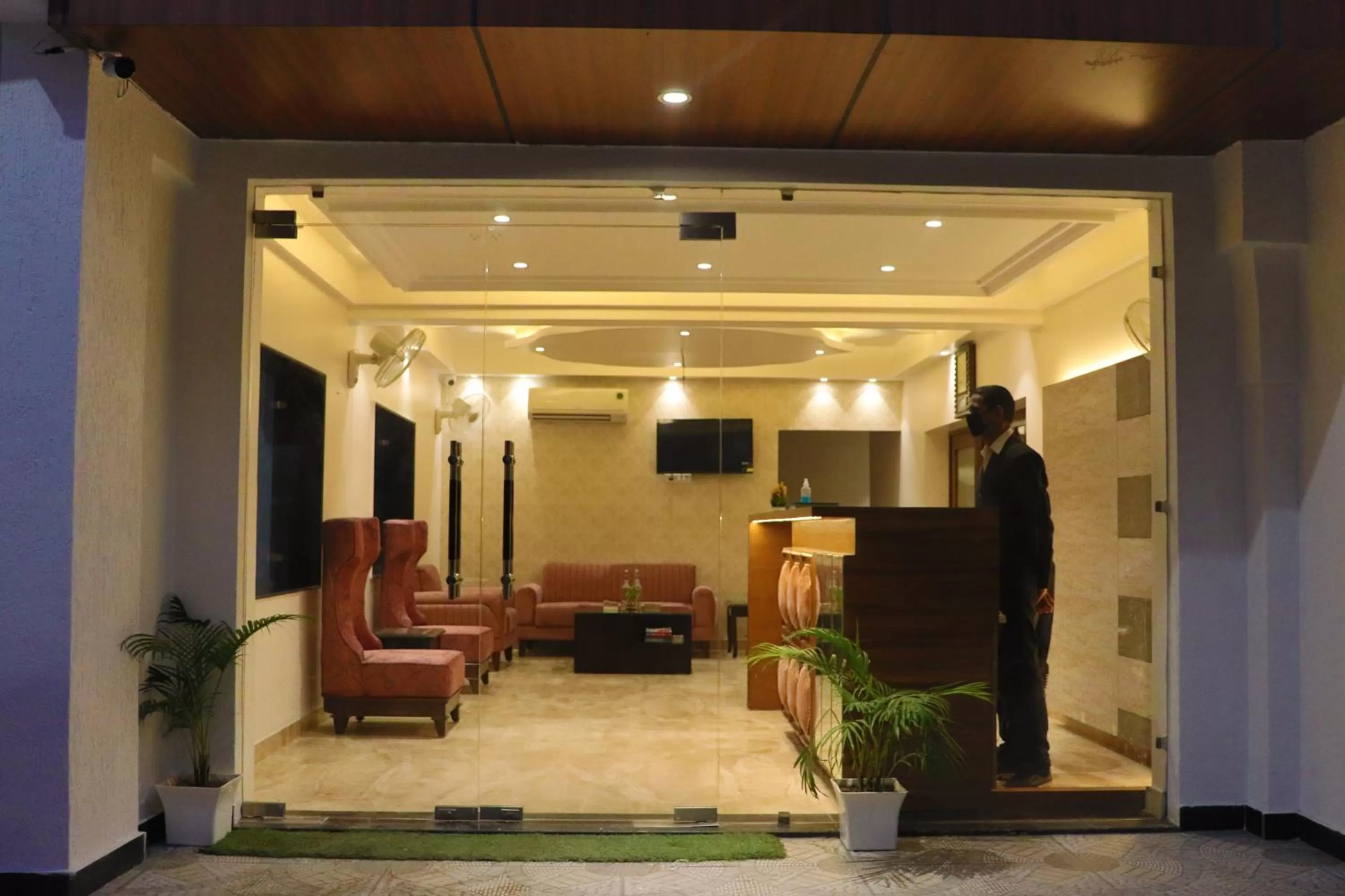 Facade/entrance in Hotel Green - Behind Parmarth Niketan