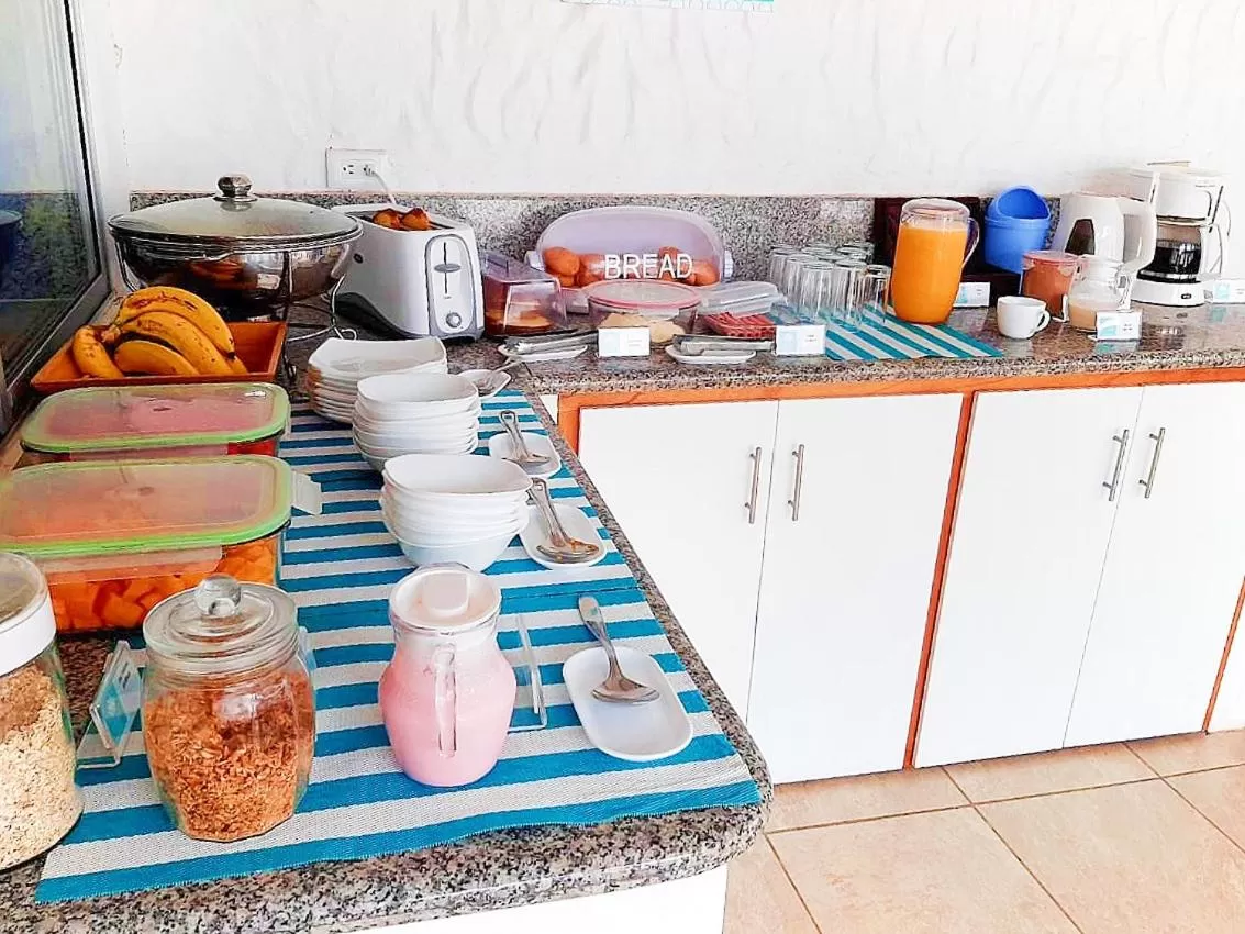 Breakfast in Hotel Coral Blanco with high speed internet Starlink