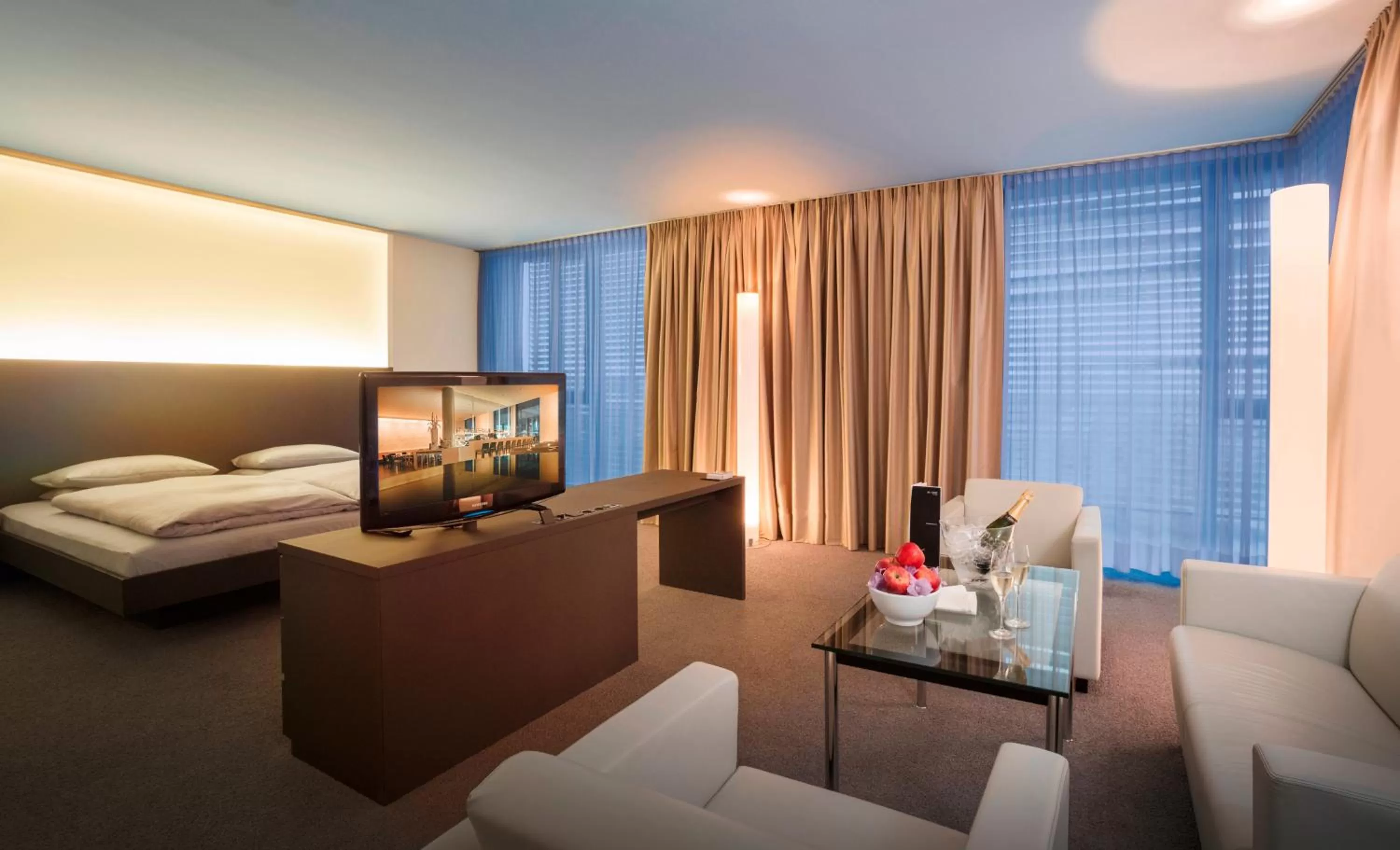 Bedroom, Bed in INNSiDE by Meliá Düsseldorf Derendorf