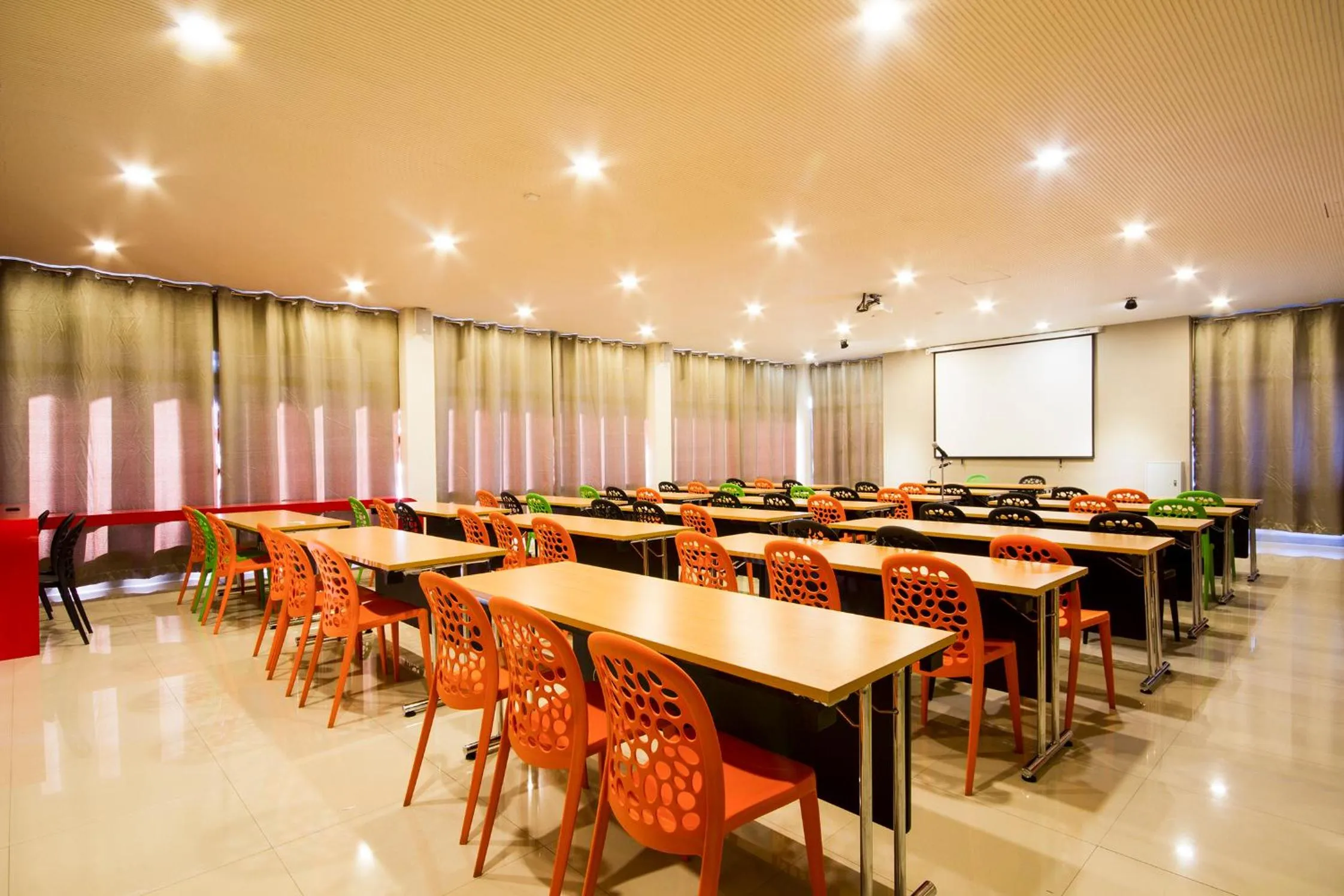 Meeting/conference room in Bestiny Hotel & Restaurant Phetchabun
