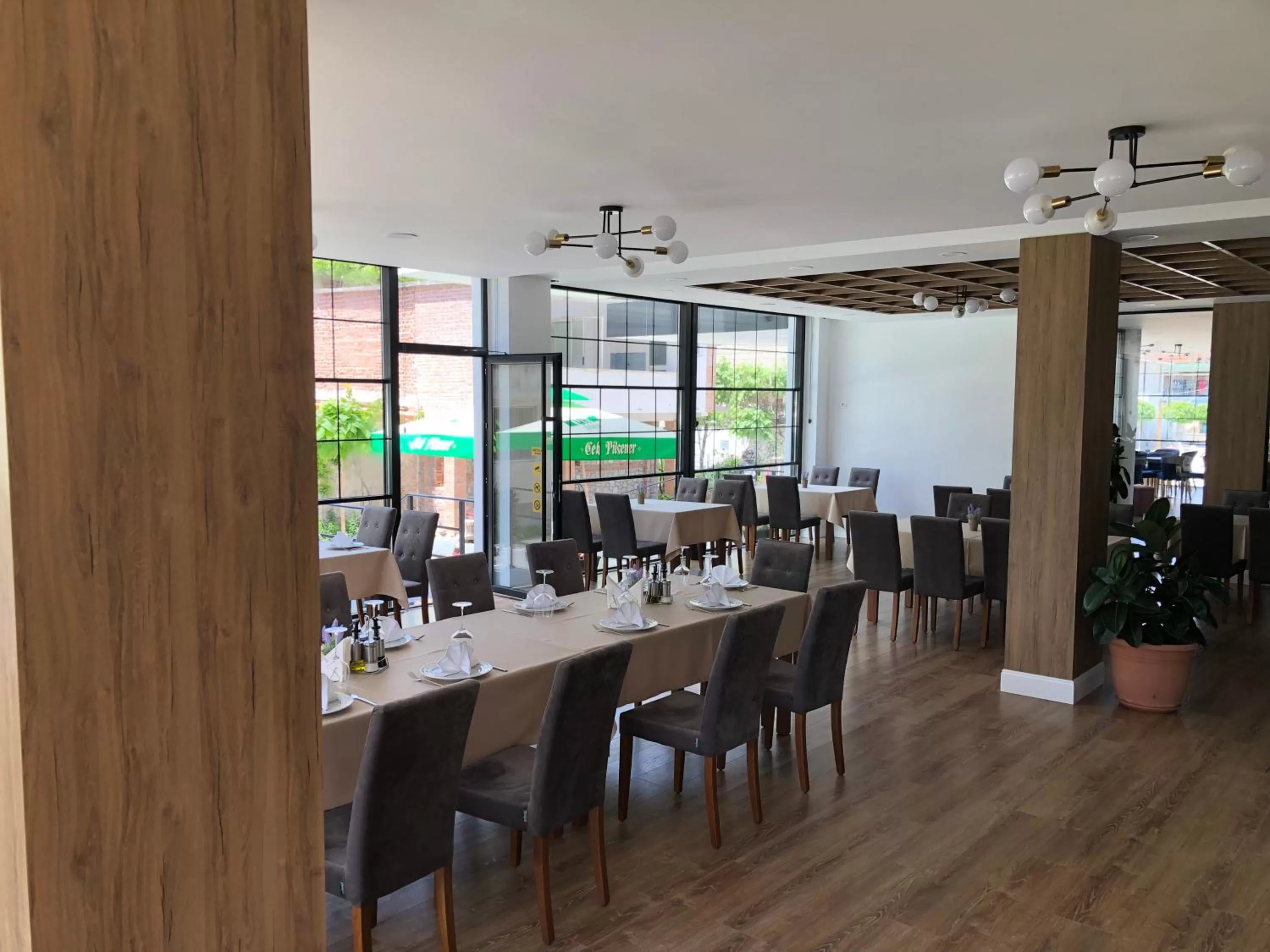 Restaurant/places to eat in Grand Hotel Pogradec