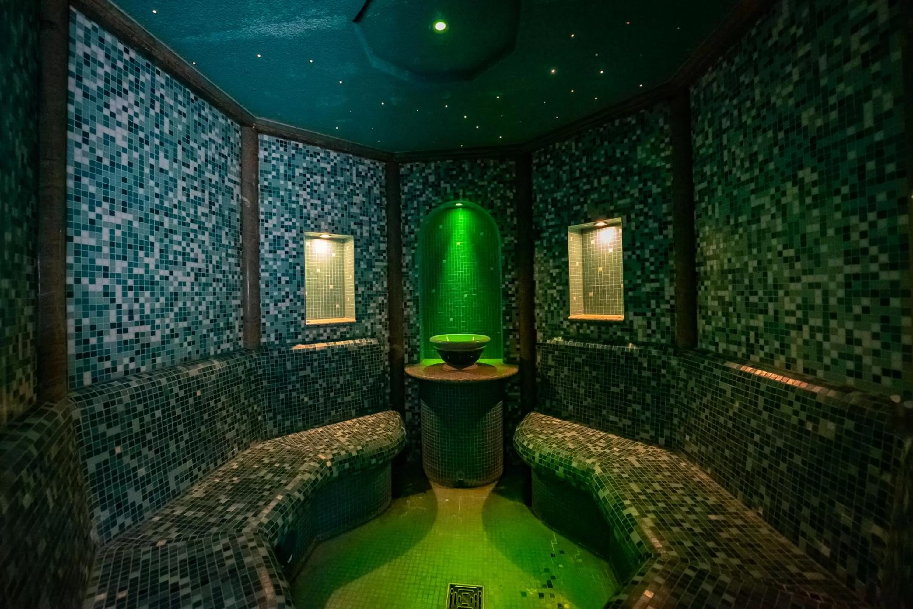 Steam room in Esplanade Spa and Golf Resort