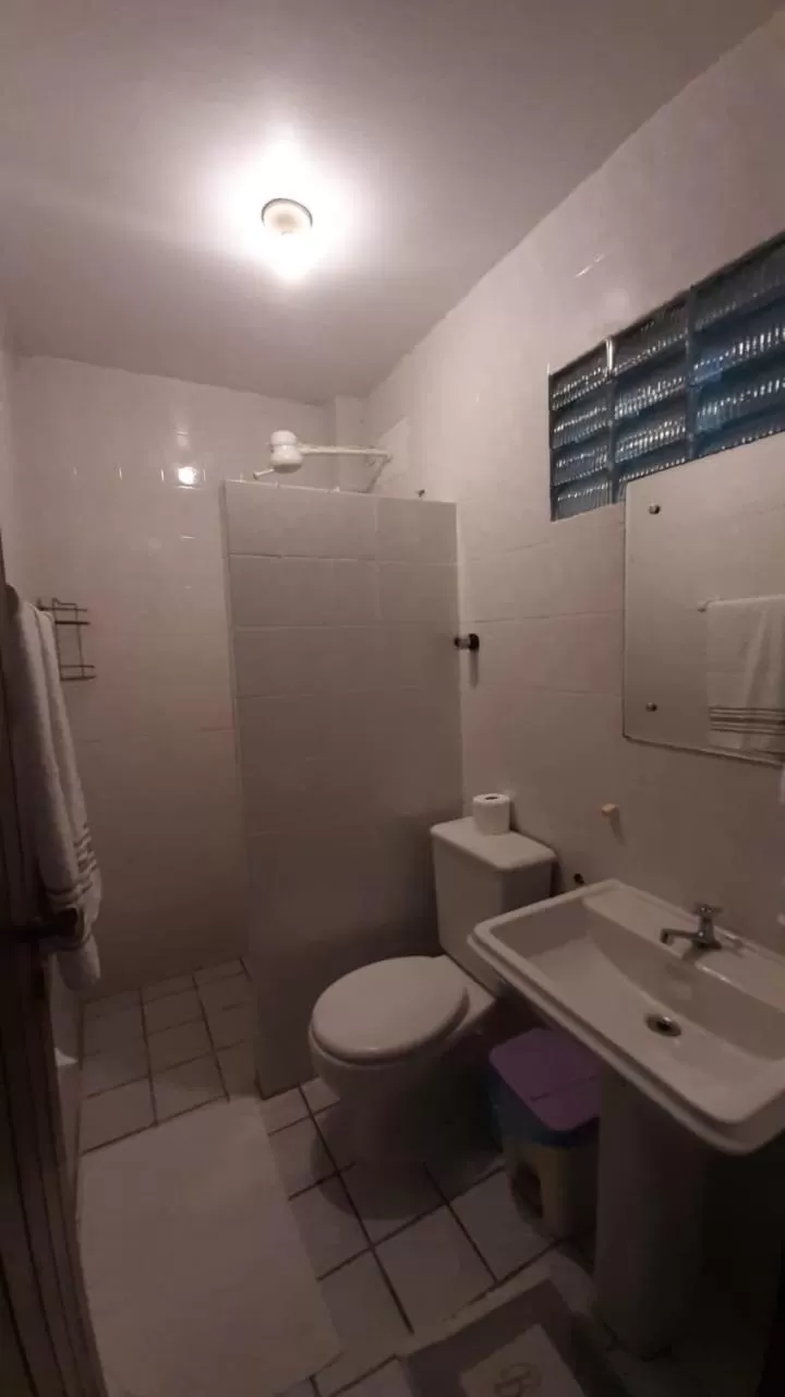 Bathroom in Hotel Pousada Estacao Do Sol Natal