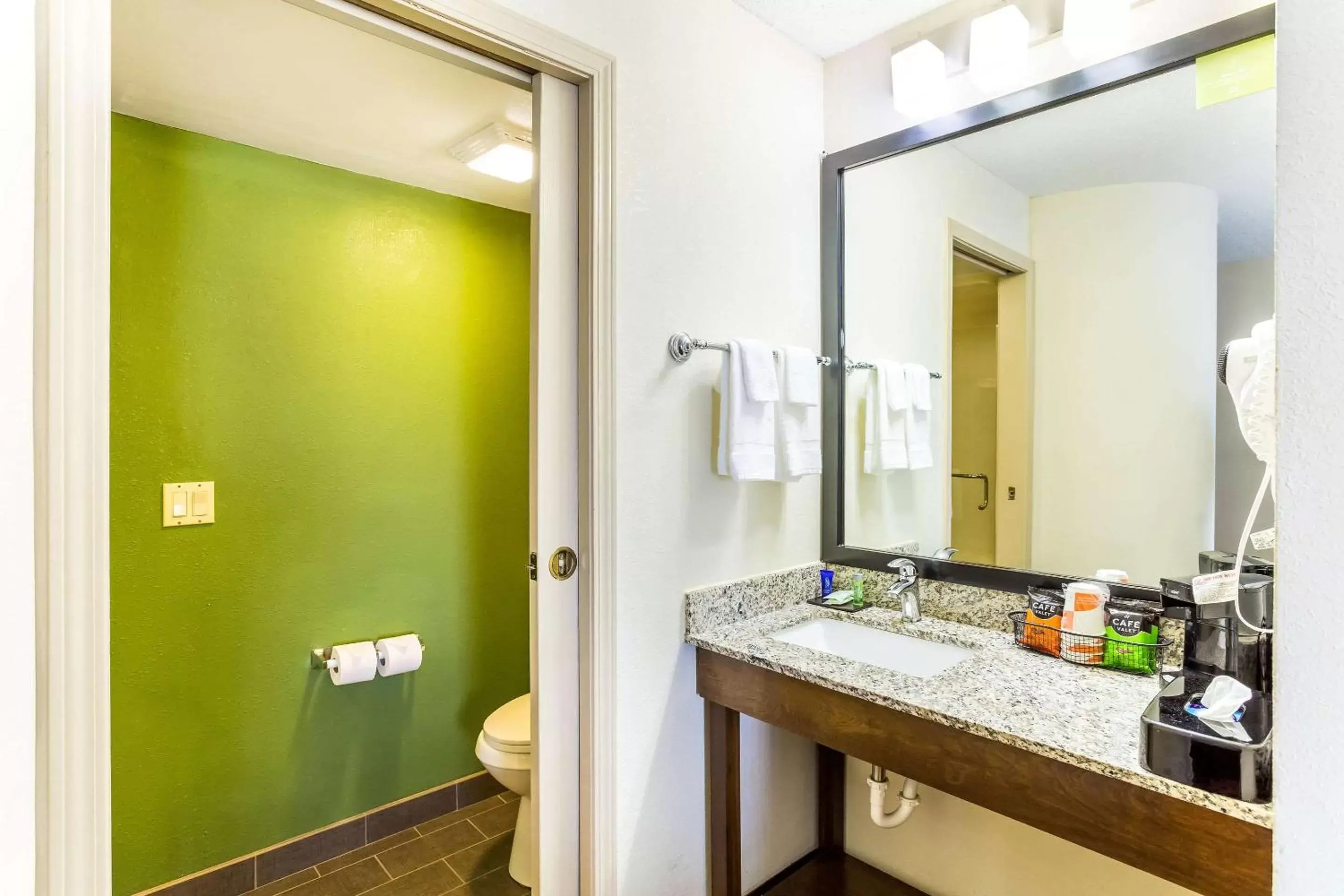 Double Room with Two Double Beds - Non-Smoking/First Floor in Sleep Inn & Suites Kingsport TriCities Airport Double Room with Two Double Beds - Non-Smoking/First Floor in Sleep Inn & Suites Kingsport TriCities Airport