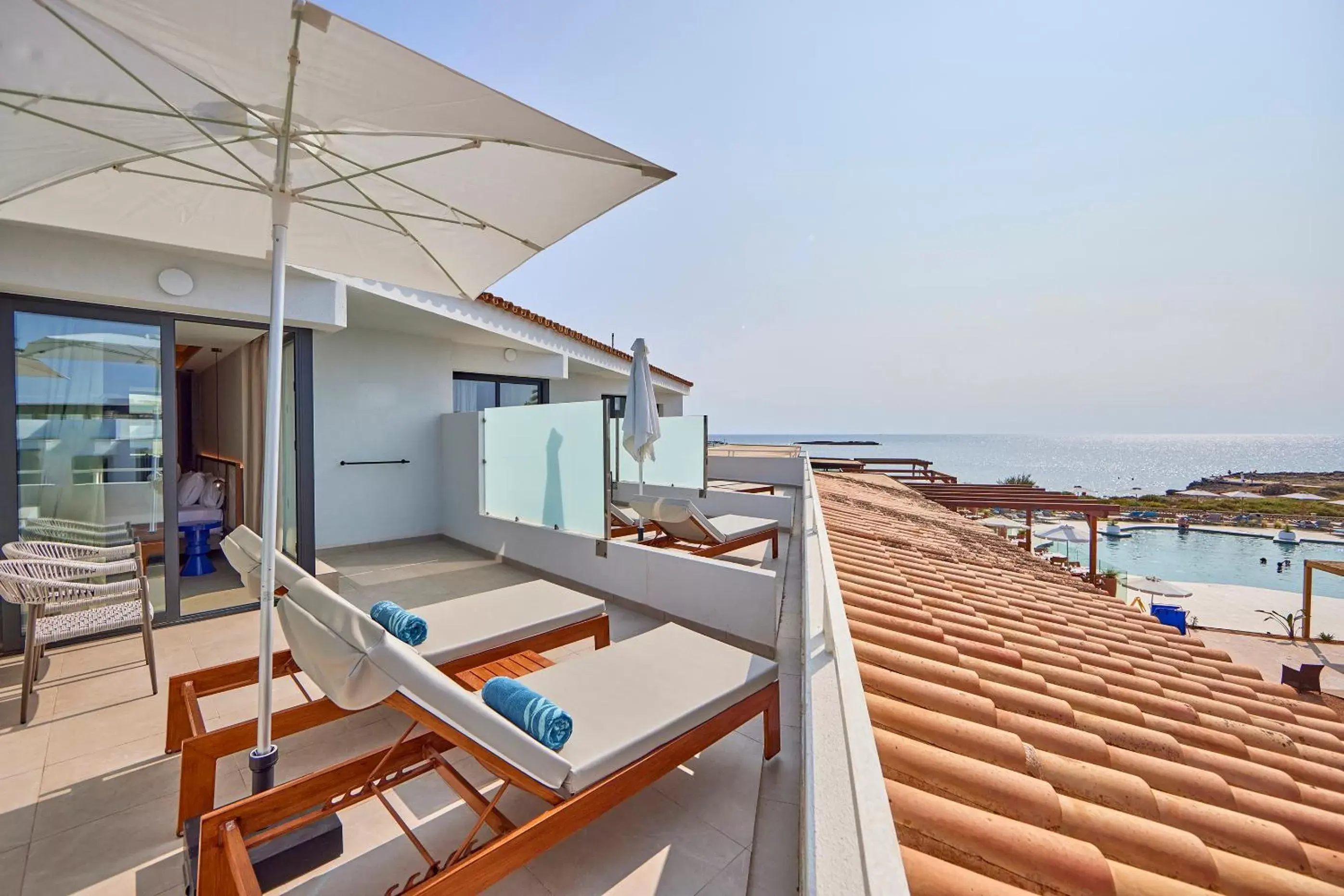 Junior Suite with Side Sea View in Universal Grand León & Spa Junior Suite with Side Sea View in Universal Grand León & Spa