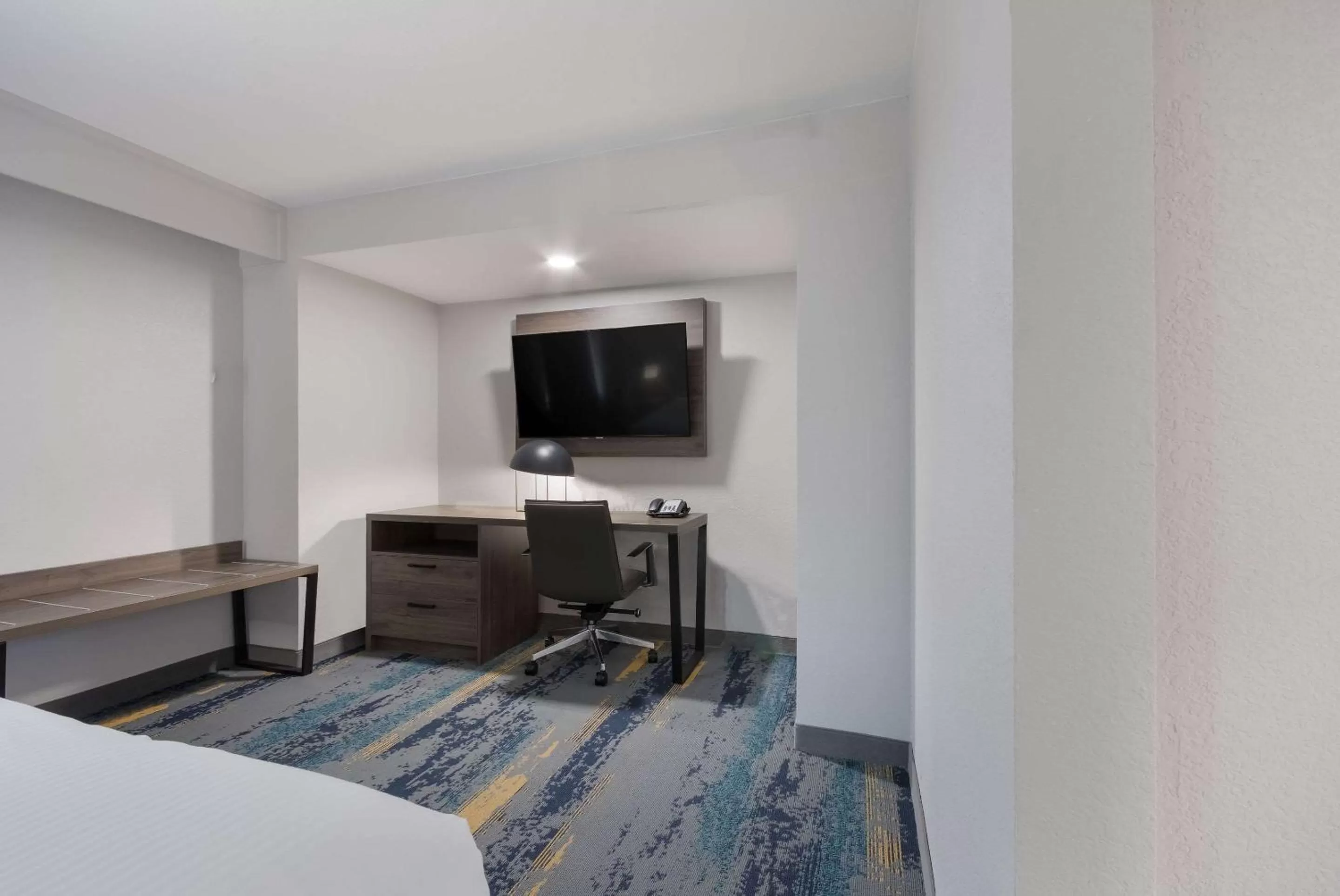 Bedroom, Bed in Clarion Pointe OKC Airport