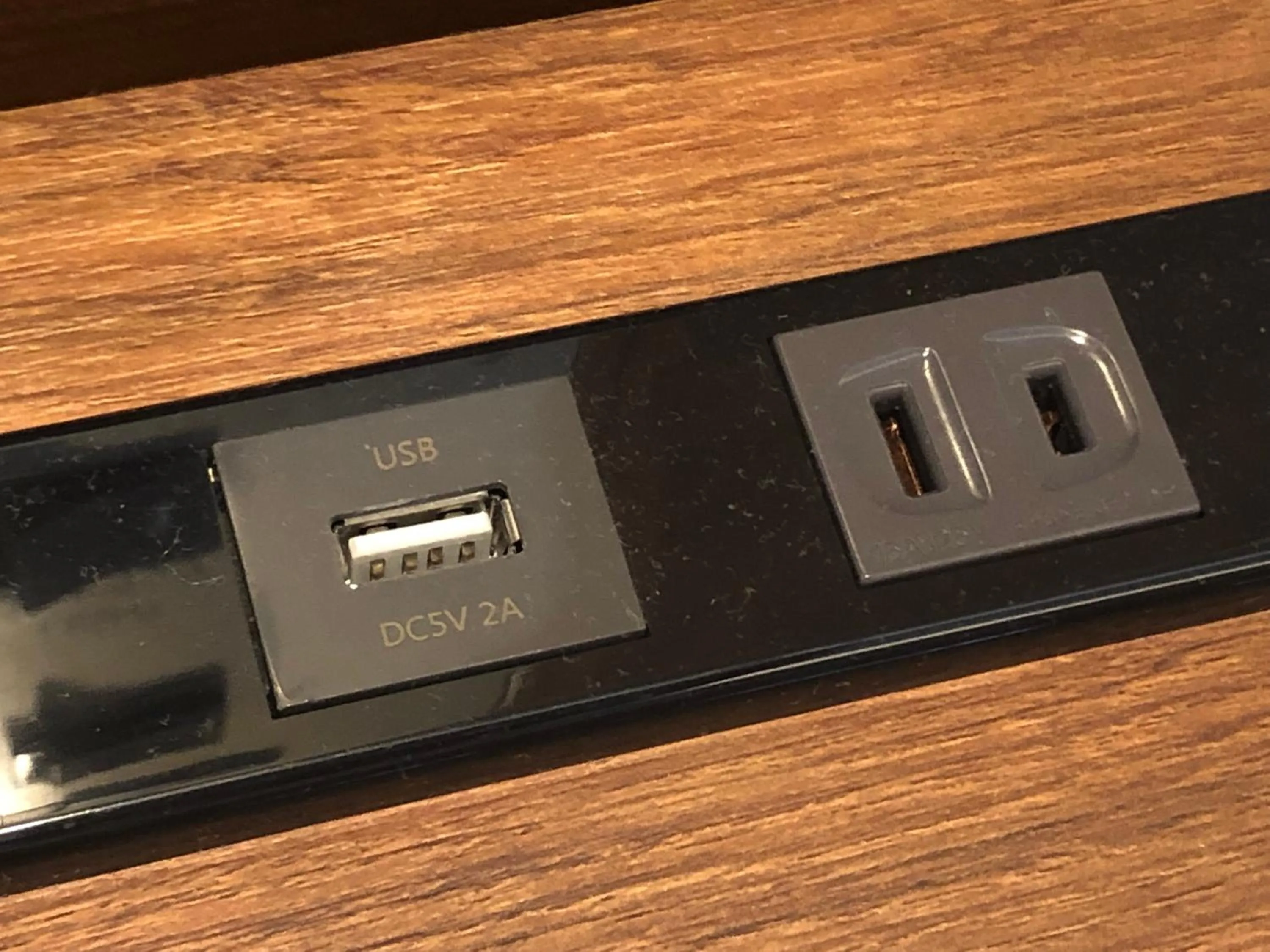 TV and multimedia in Kobe Luminous Hotel Sannomiya