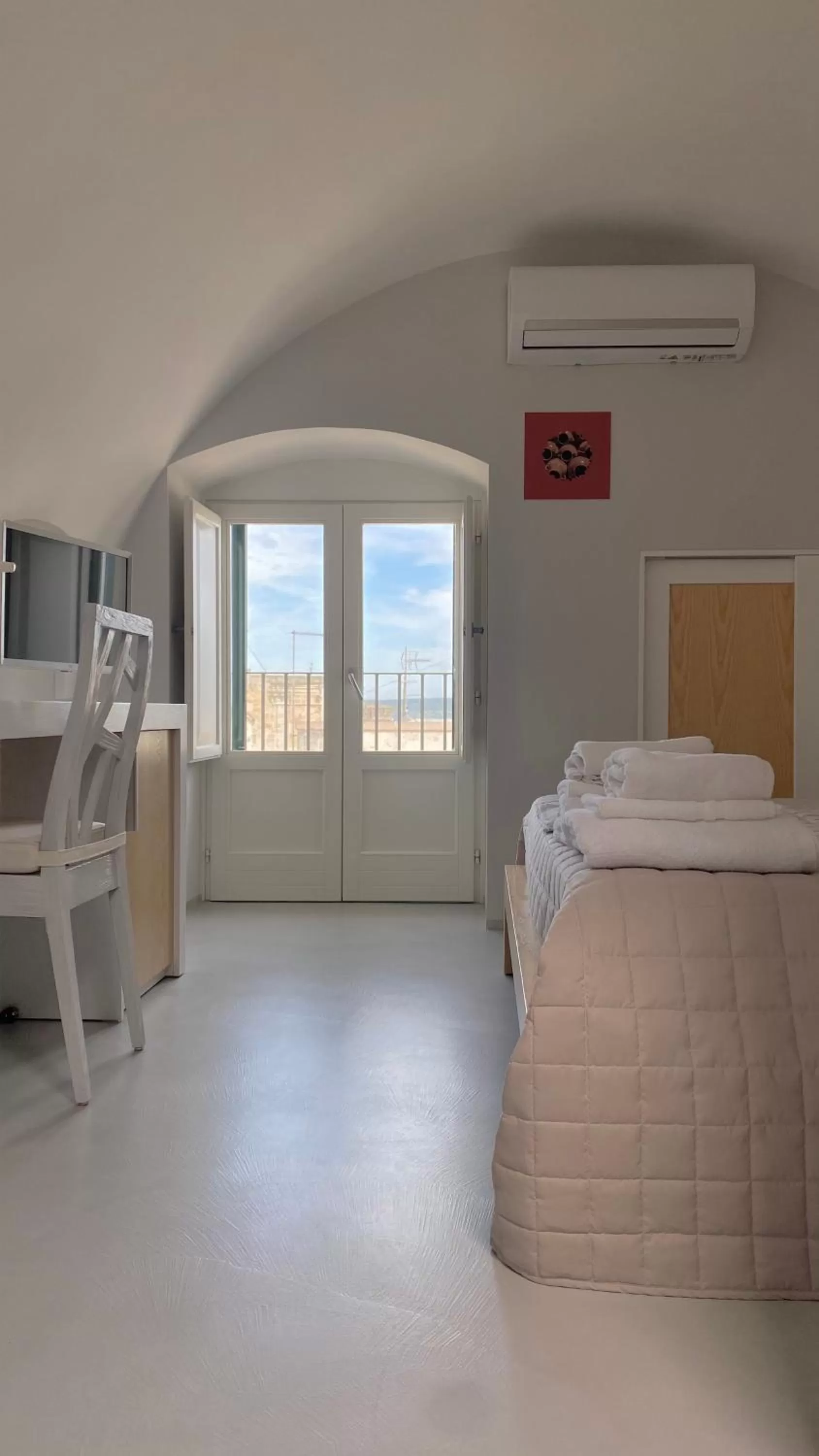 Photo of the whole room, Bed in manzoniquattro