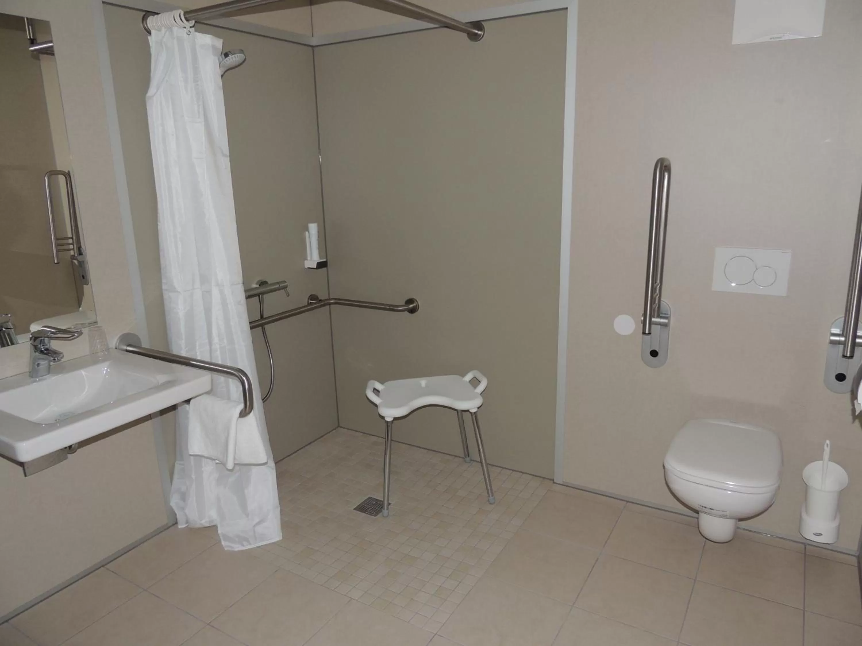 Decorative detail, Bathroom in AVIA Motel Bisamberg