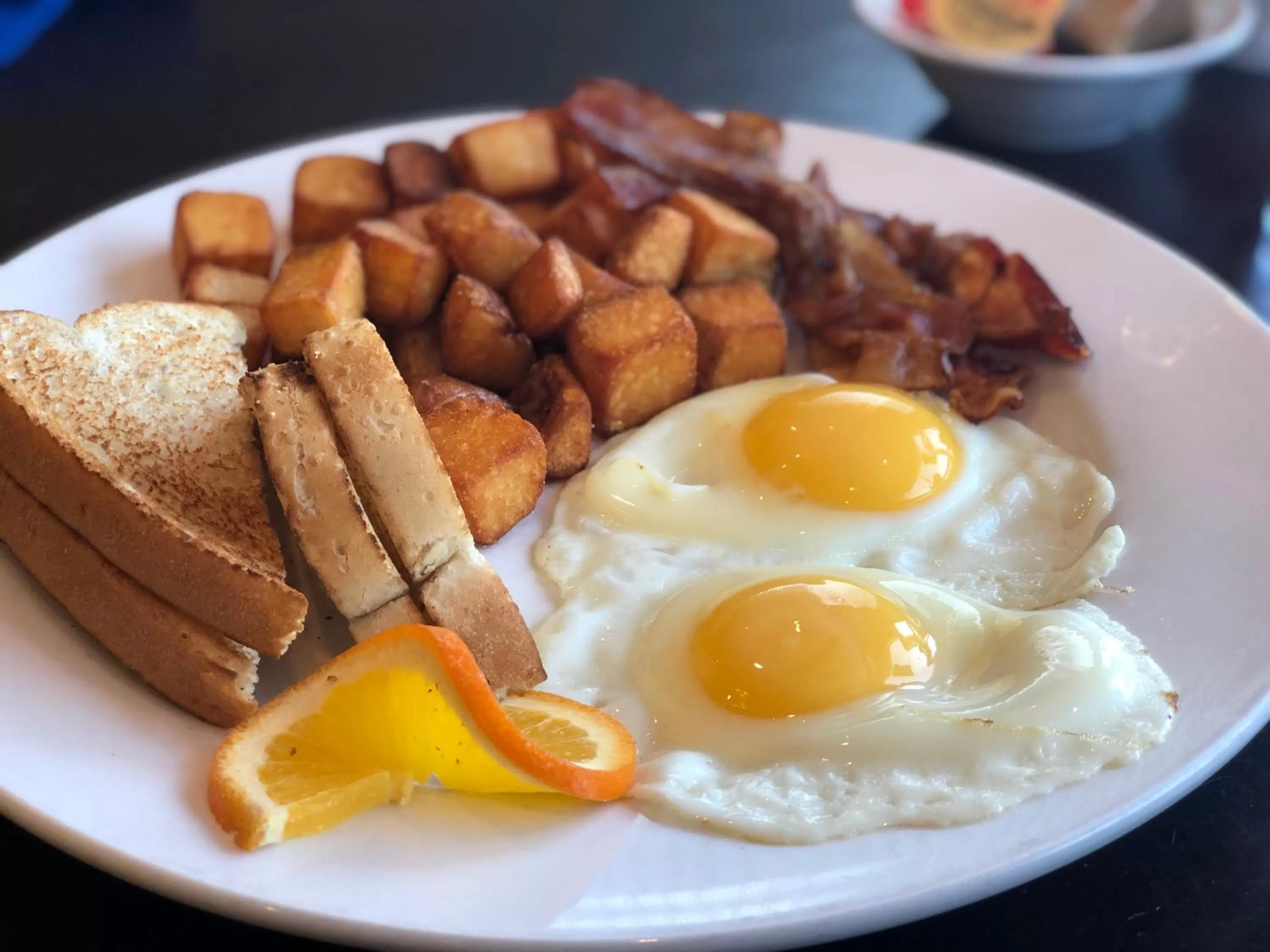 Breakfast in Park West Inn
