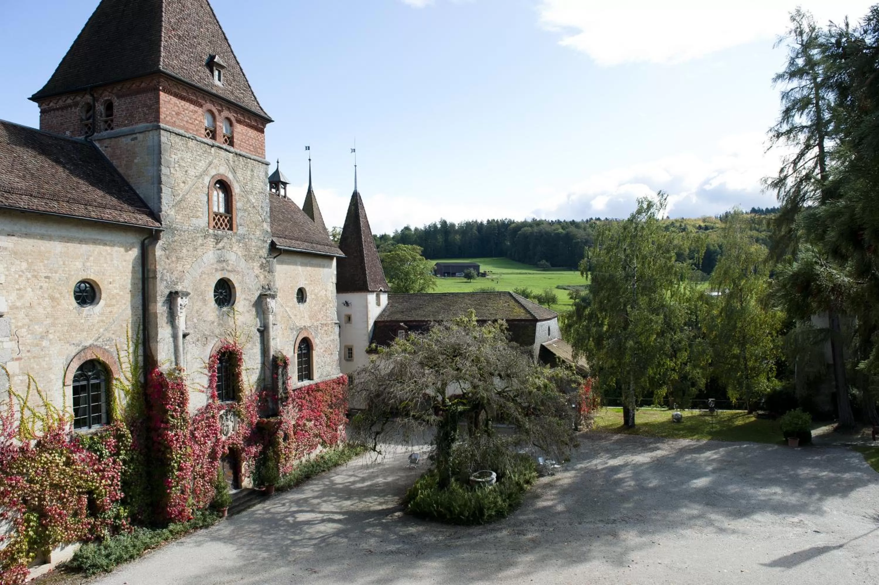 Facade/entrance in Schloss Münchenwiler
