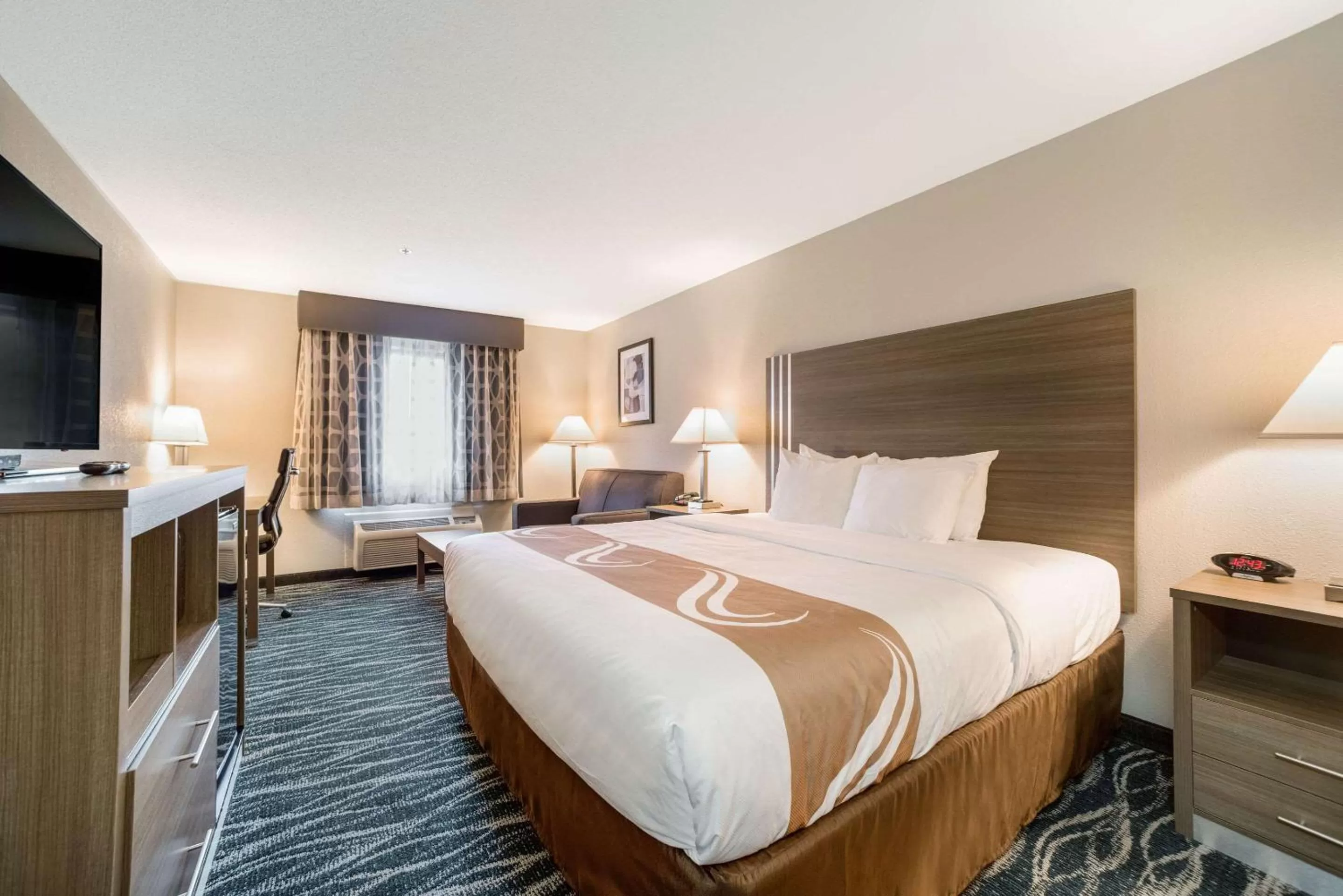 Photo of the whole room, Bed in Quality Inn Effingham North