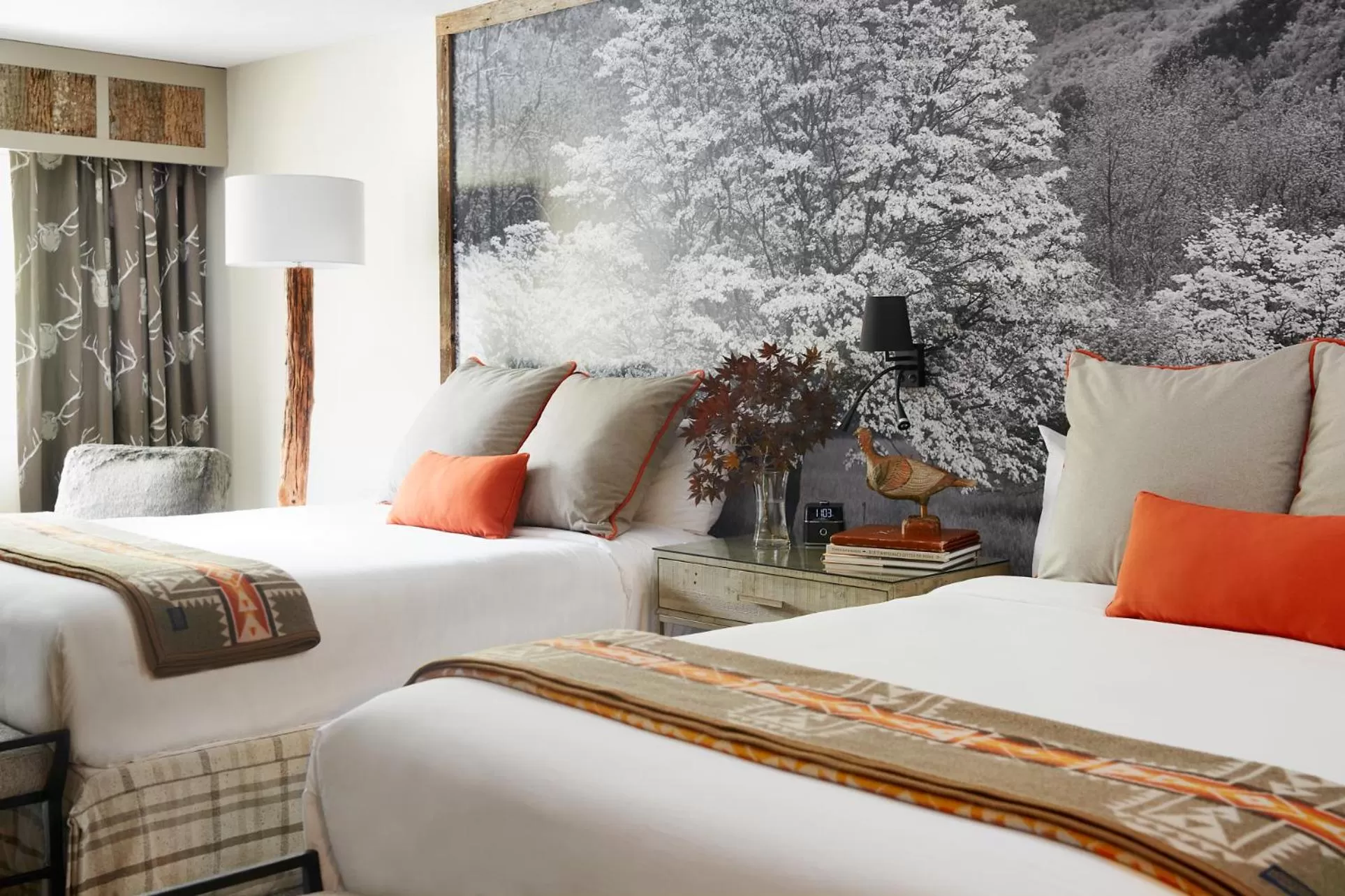 Bedroom, Bed in Chetola Resort