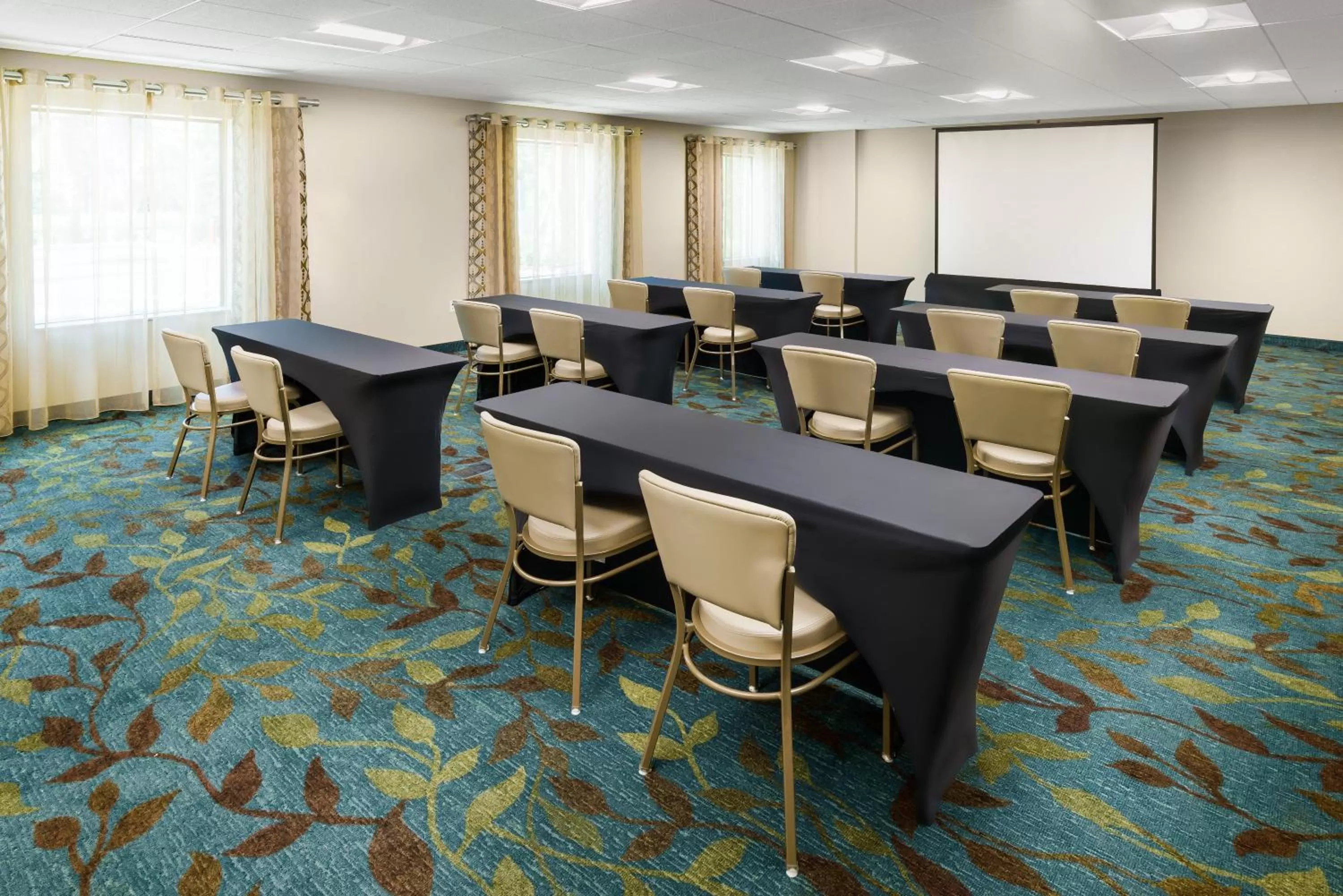 Meeting/conference room in Candlewood Suites - Orlando - Lake Buena Vista by IHG
