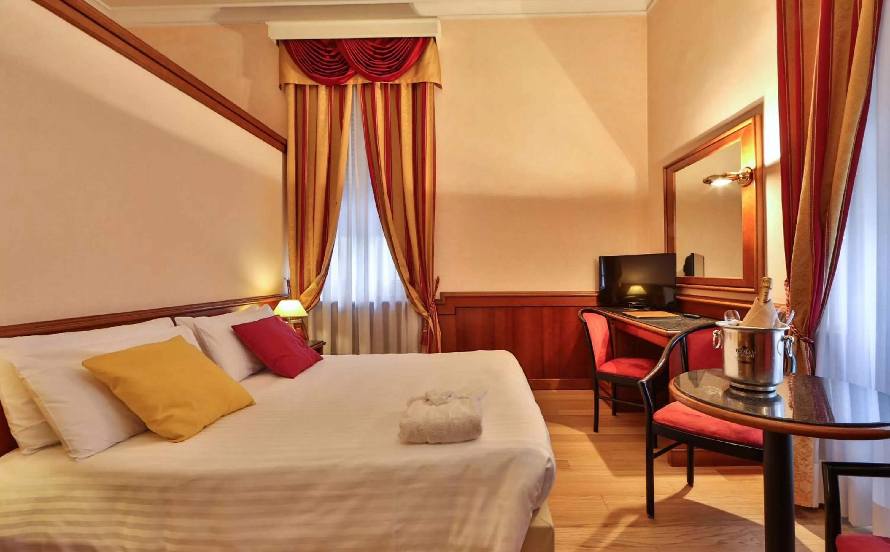 TV and multimedia, Bed in Best Western Hotel Moderno Verdi