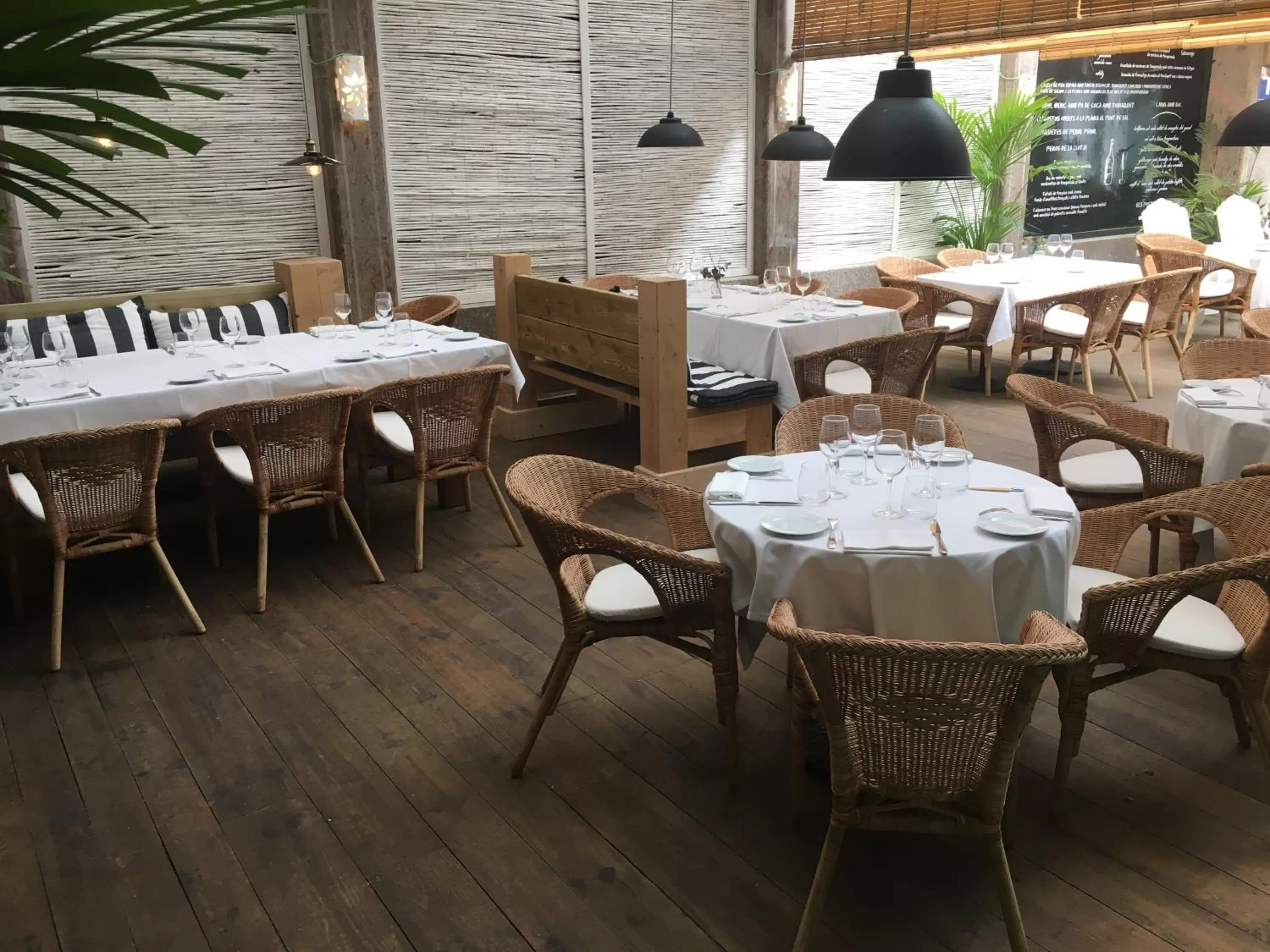 Restaurant/places to eat in Hotel & Restaurant Marina Palamós