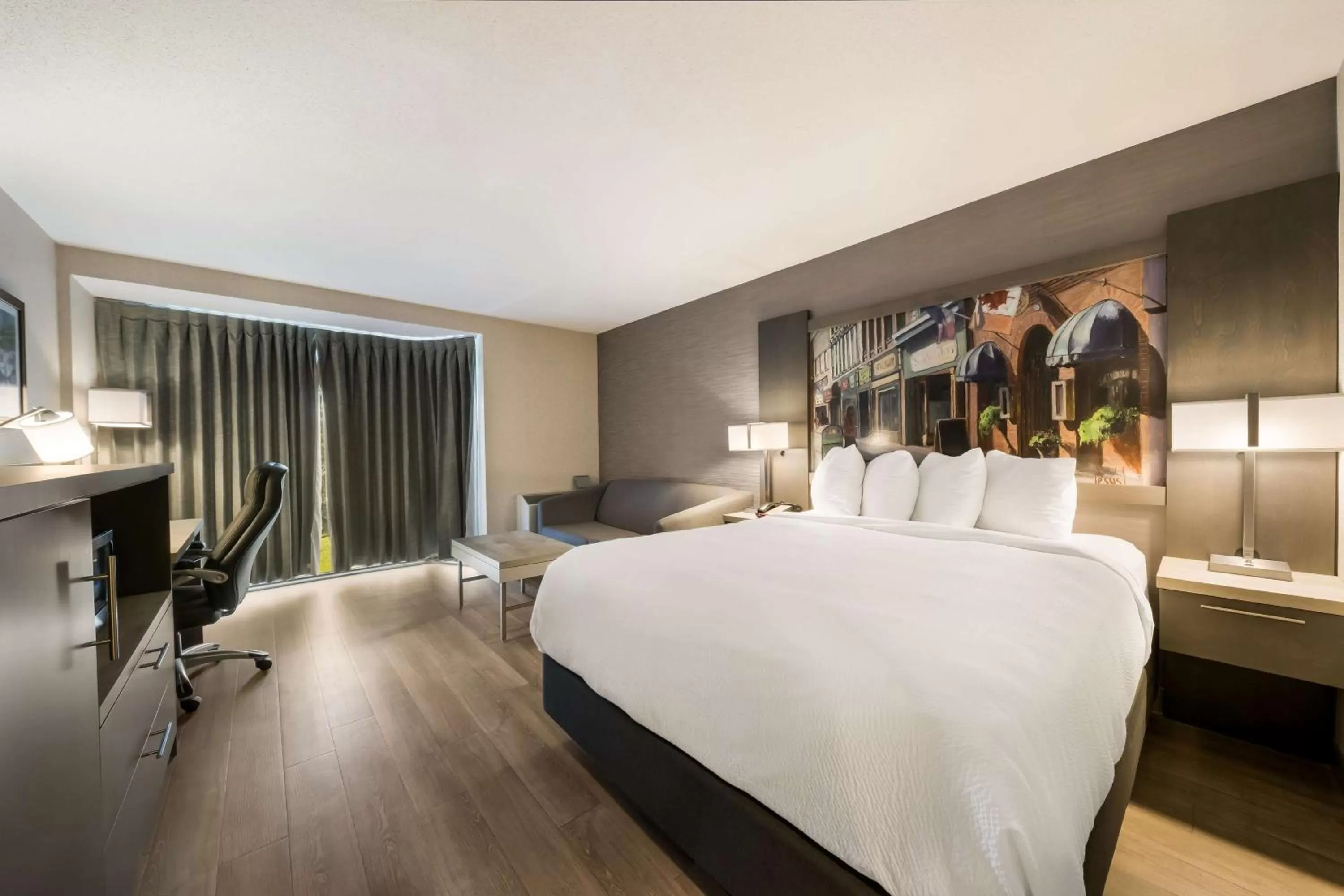 Bedroom, Bed in Best Western Belleville