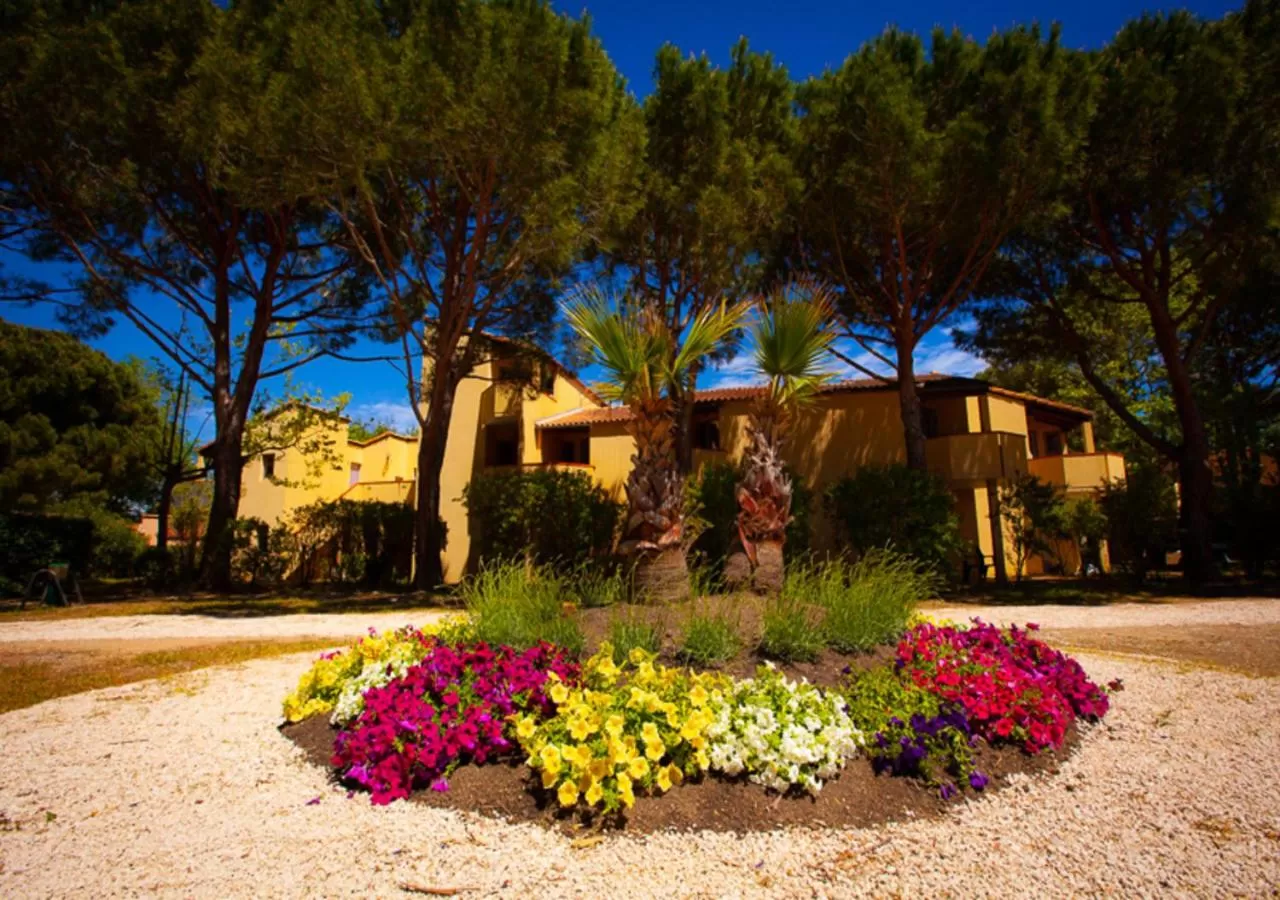 Property building in Marina Hôtel Club