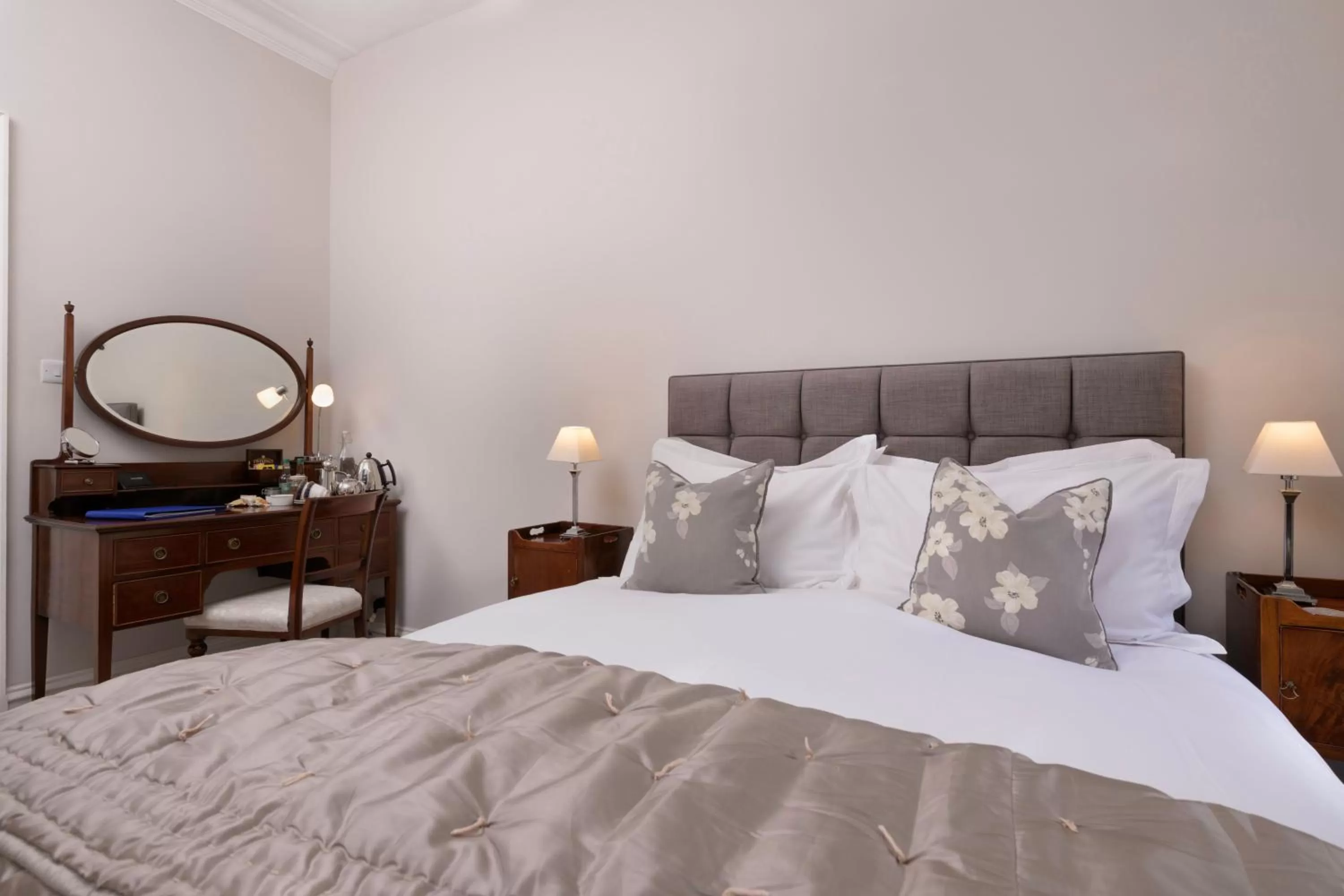 Bed in Lys-Na-Greyne Country House