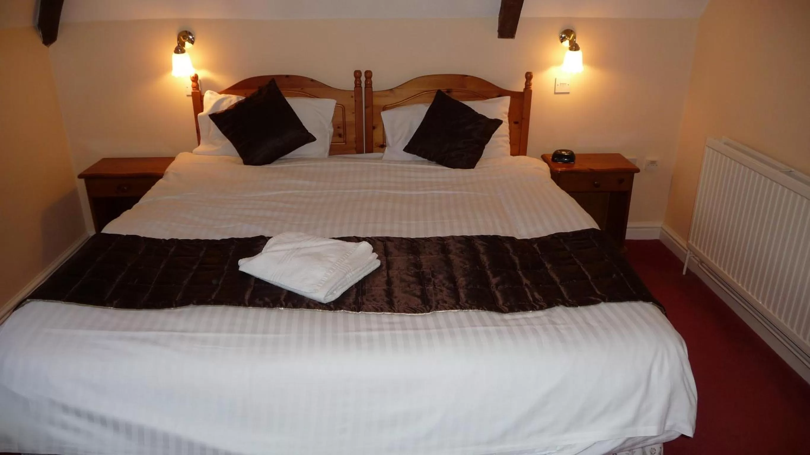 Bedroom, Bed in Malt House