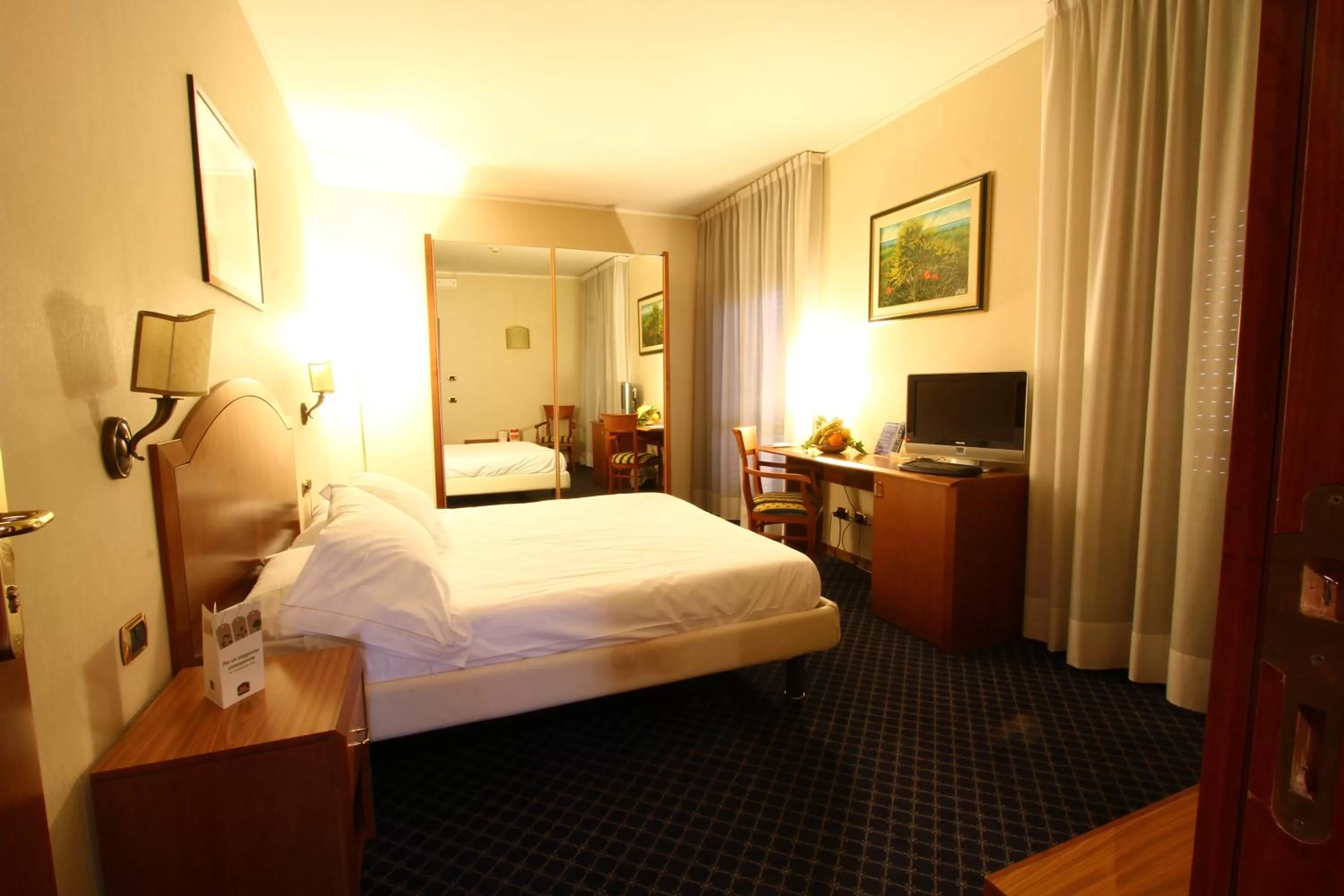 Bedroom, Bed in Hotel Garden Terni