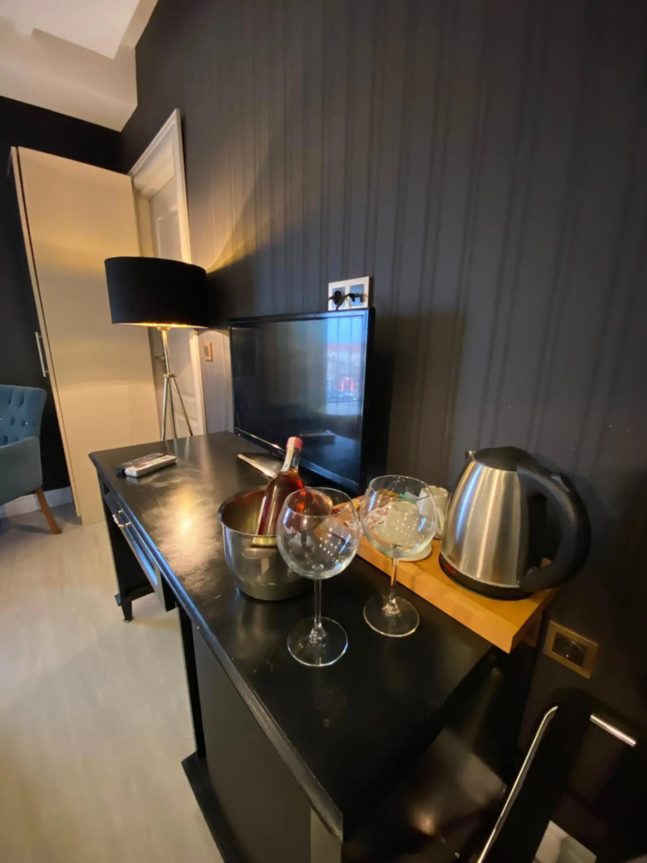 Deluxe Double Room with City View in Golden Gate Hotel Topkapı Deluxe Double Room with City View in Golden Gate Hotel Topkapı